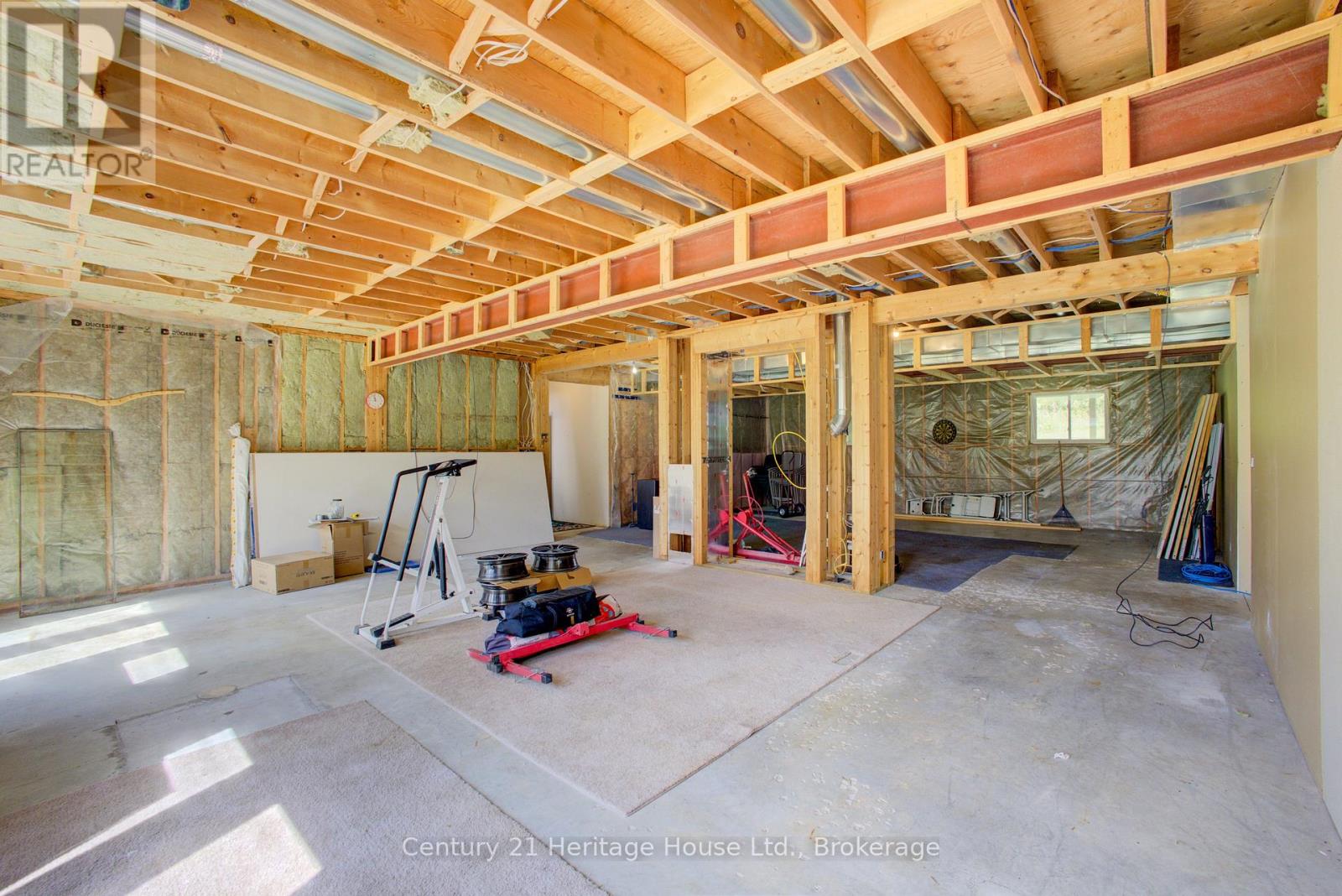 323179 Durham Road E, West Grey, Ontario  N0G 1R0 - Photo 34 - X12371489