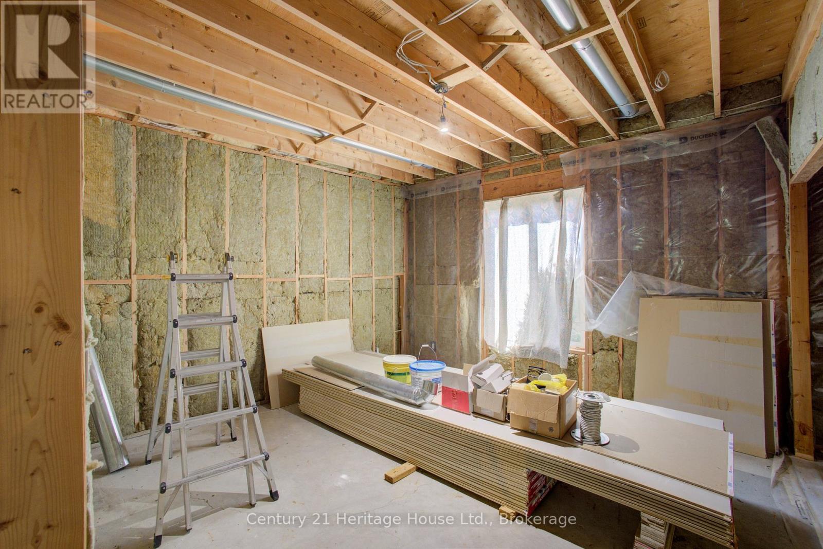 323179 Durham Road E, West Grey, Ontario  N0G 1R0 - Photo 36 - X12371489
