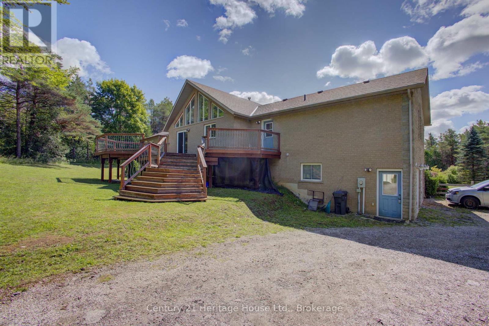 323179 Durham Road E, West Grey, Ontario  N0G 1R0 - Photo 39 - X12371489
