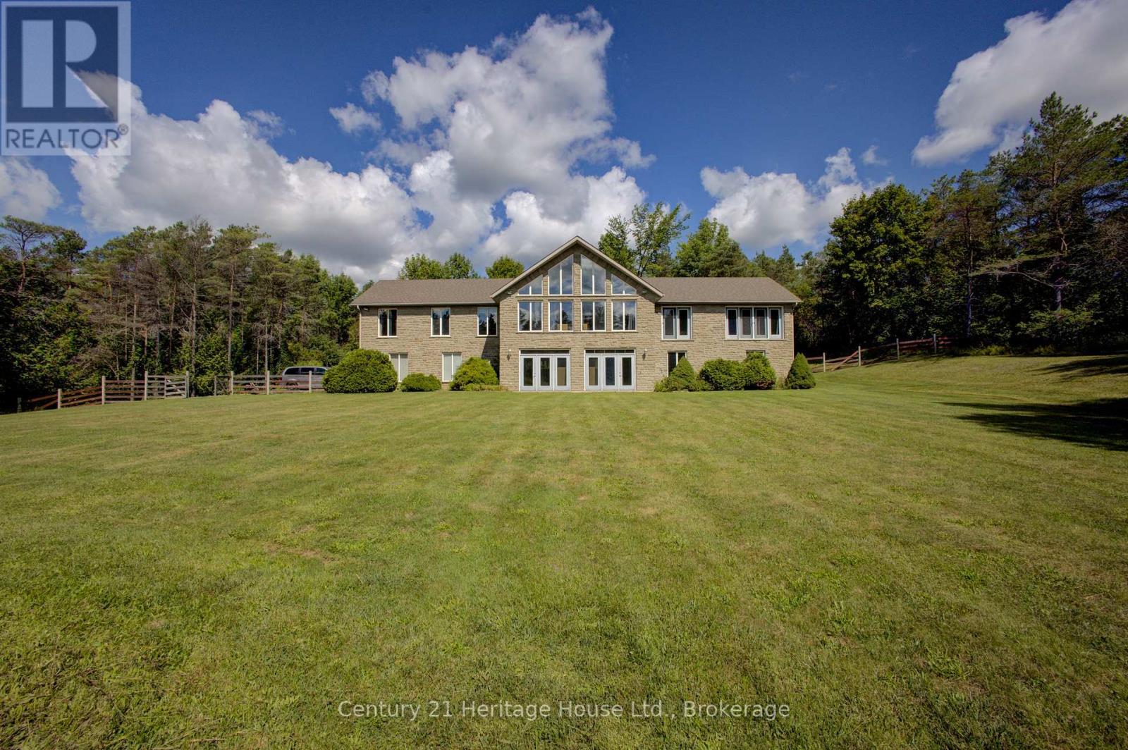 323179 Durham Road E, West Grey, Ontario  N0G 1R0 - Photo 4 - X12371489