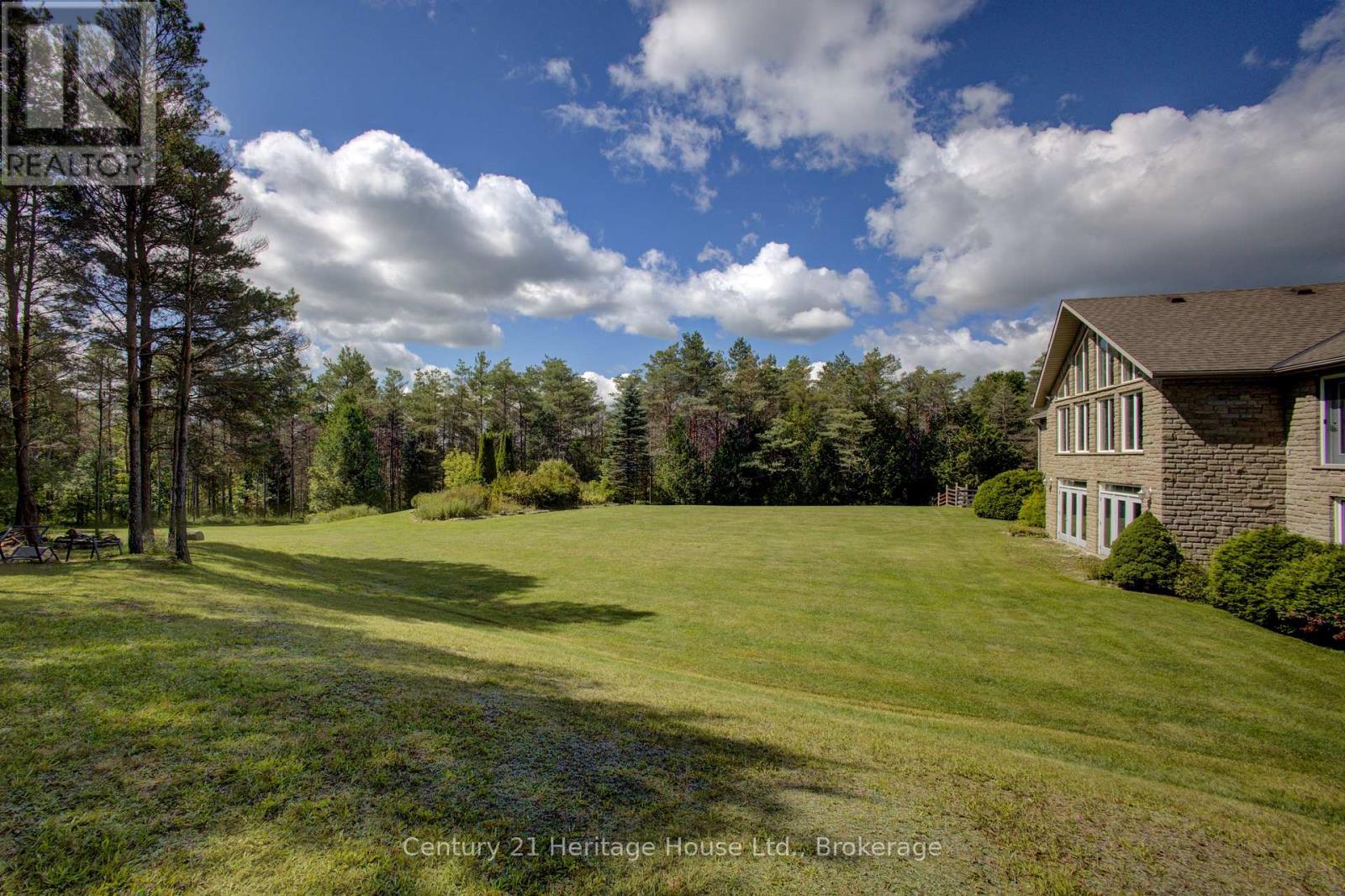 323179 Durham Road E, West Grey, Ontario  N0G 1R0 - Photo 42 - X12371489