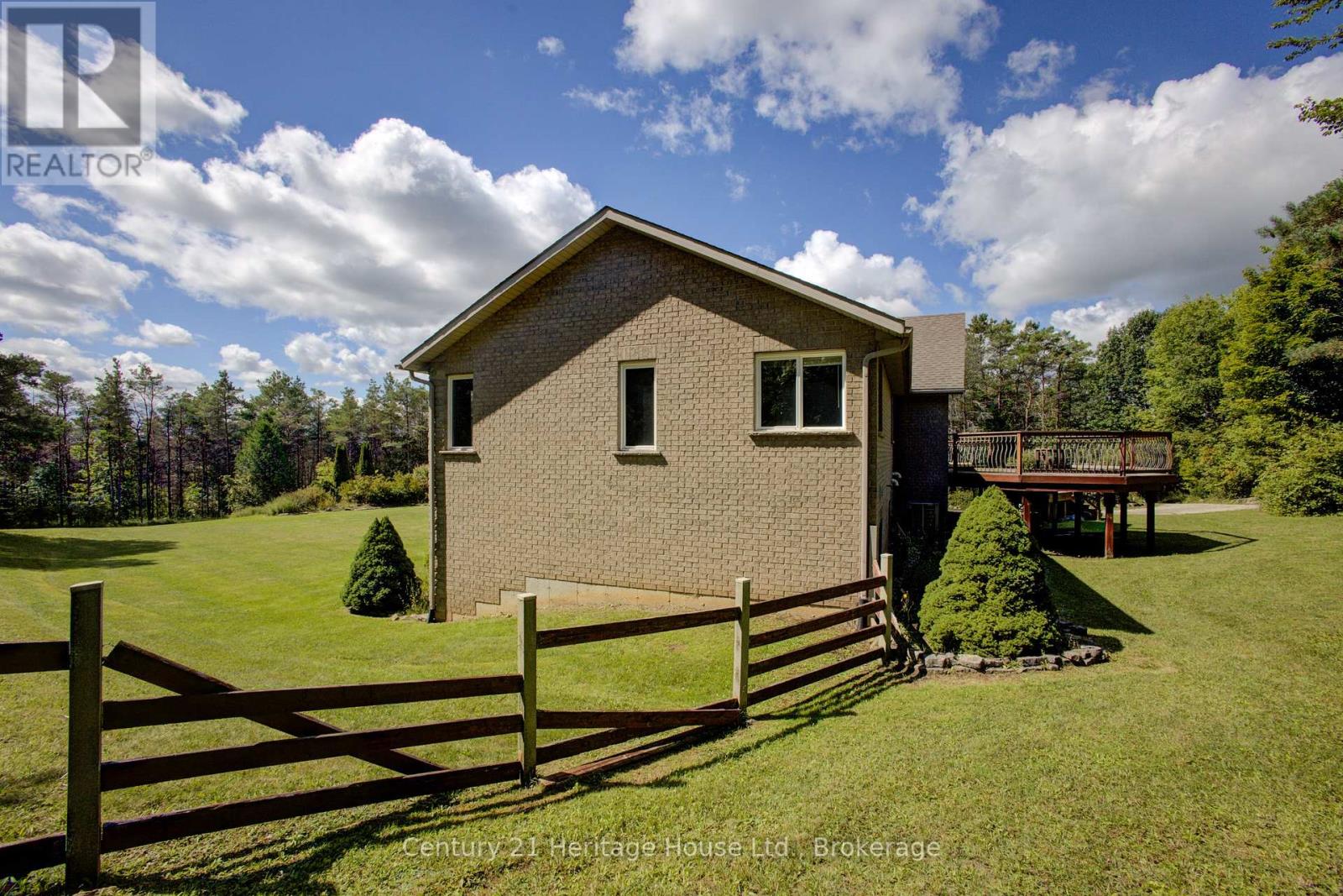 323179 Durham Road E, West Grey, Ontario  N0G 1R0 - Photo 43 - X12371489