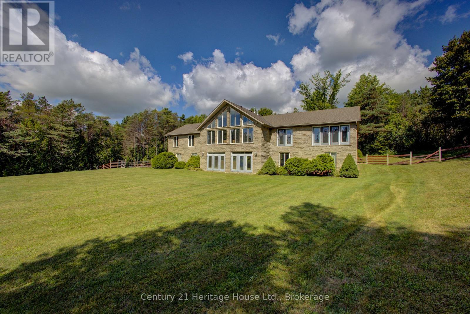 323179 Durham Road E, West Grey, Ontario  N0G 1R0 - Photo 5 - X12371489