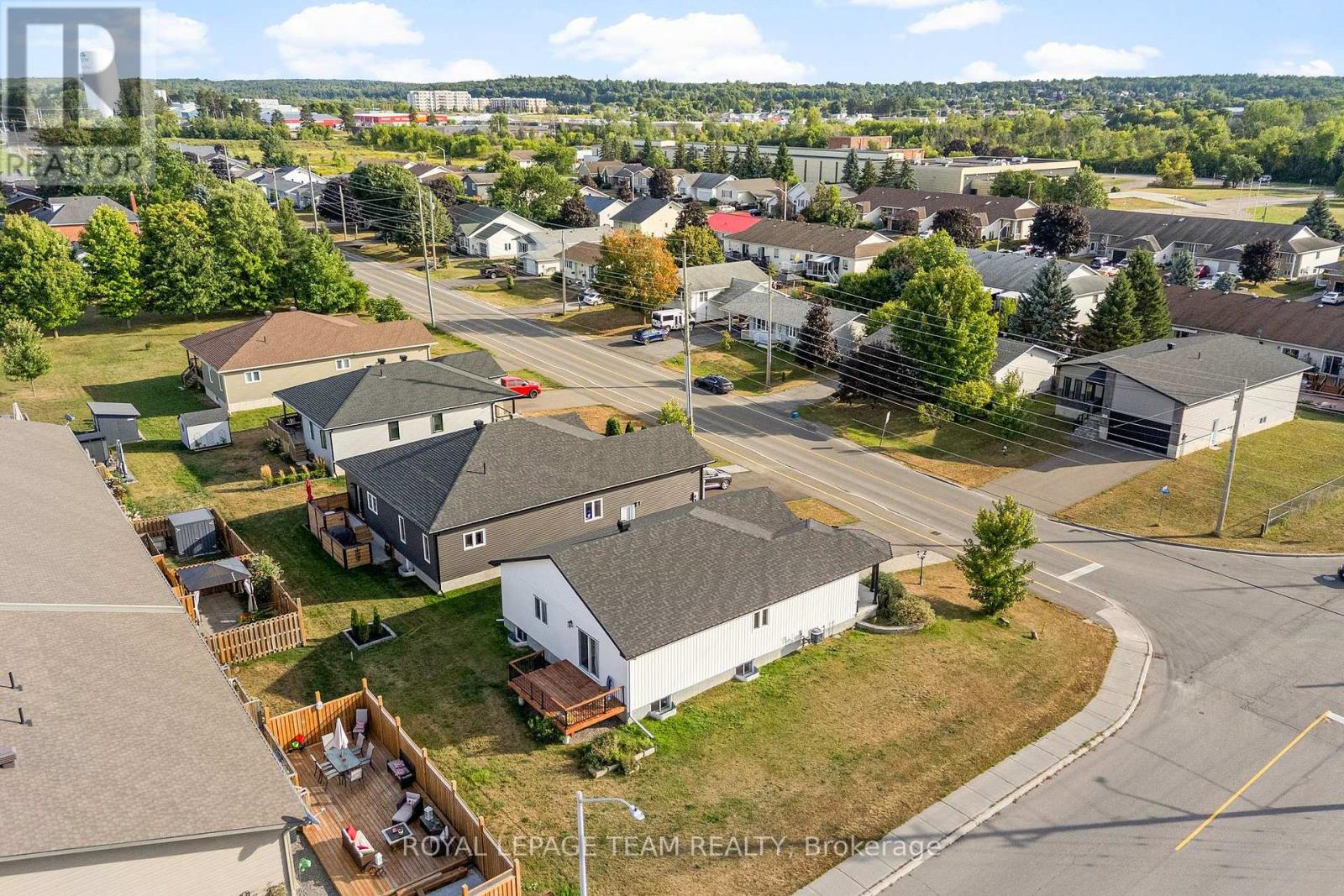 429 Gillan Road, Renfrew, Ontario  K7V 0B1 - Photo 25 - X12371501
