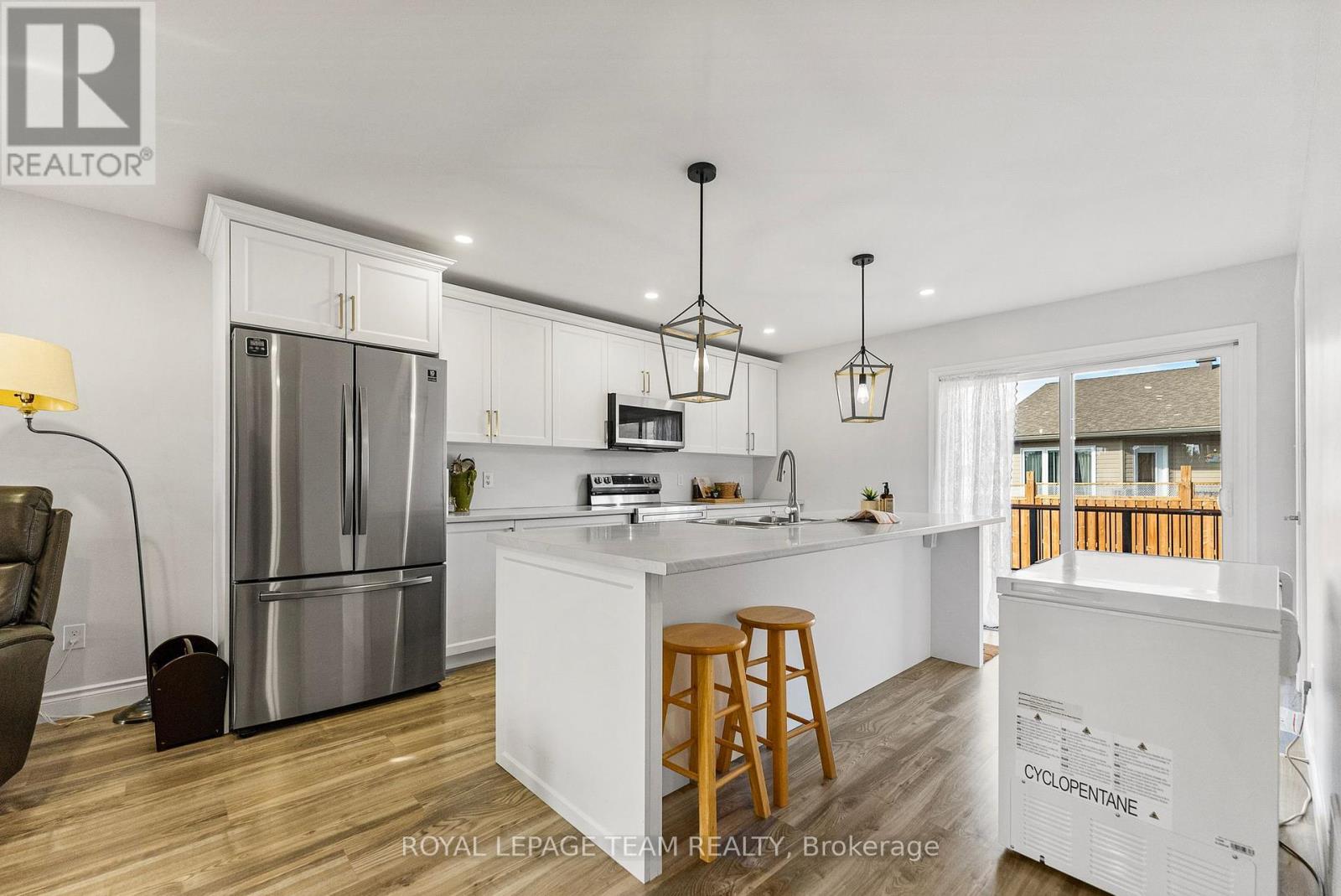 429 Gillan Road, Renfrew, Ontario  K7V 0B1 - Photo 6 - X12371501