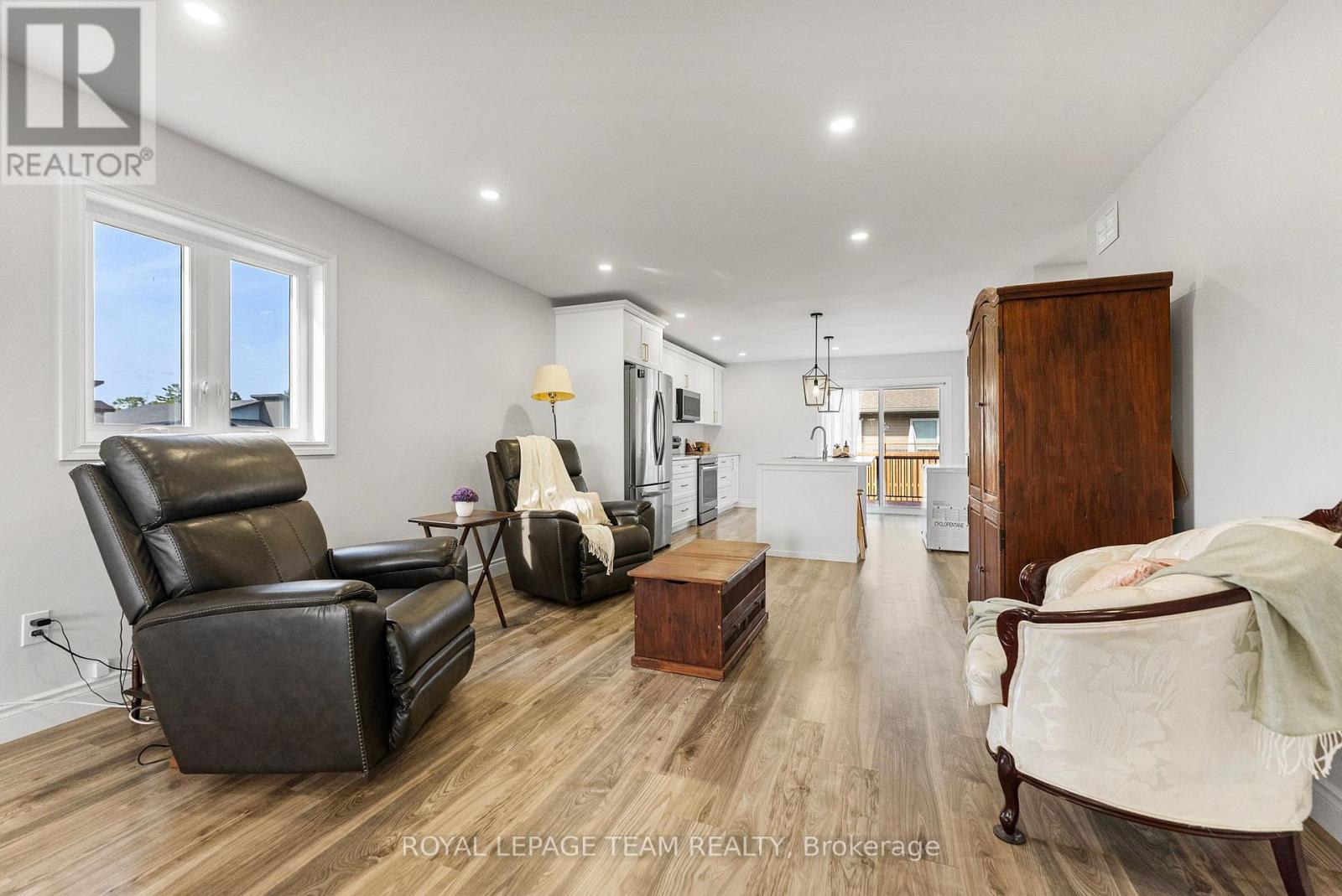 429 Gillan Road, Renfrew, Ontario  K7V 0B1 - Photo 8 - X12371501
