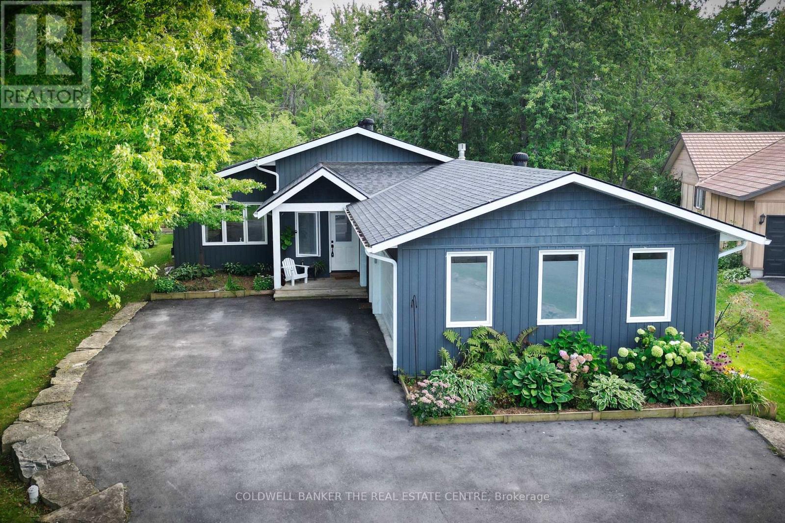 Property at 2656 WESTSHORE CRESCENT image 1