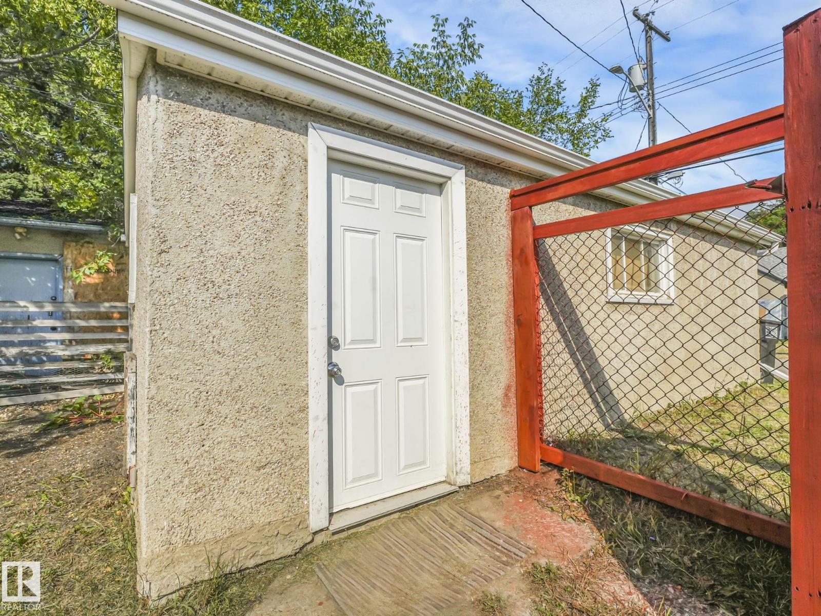 11927 95a St Nw, Edmonton, Alberta  T5G 1R4 - Photo 32 - E4455415