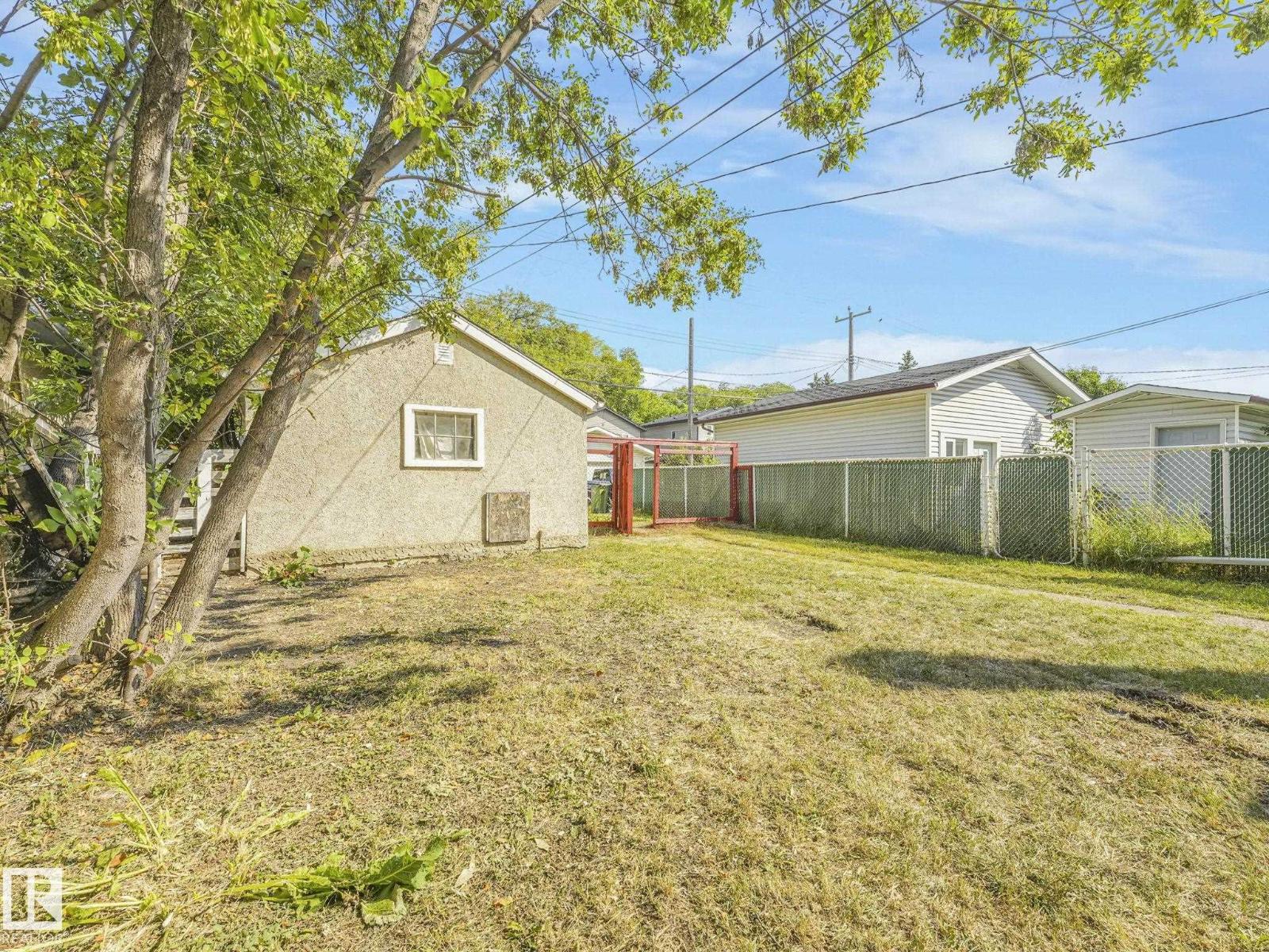 11927 95a St Nw, Edmonton, Alberta  T5G 1R4 - Photo 36 - E4455415