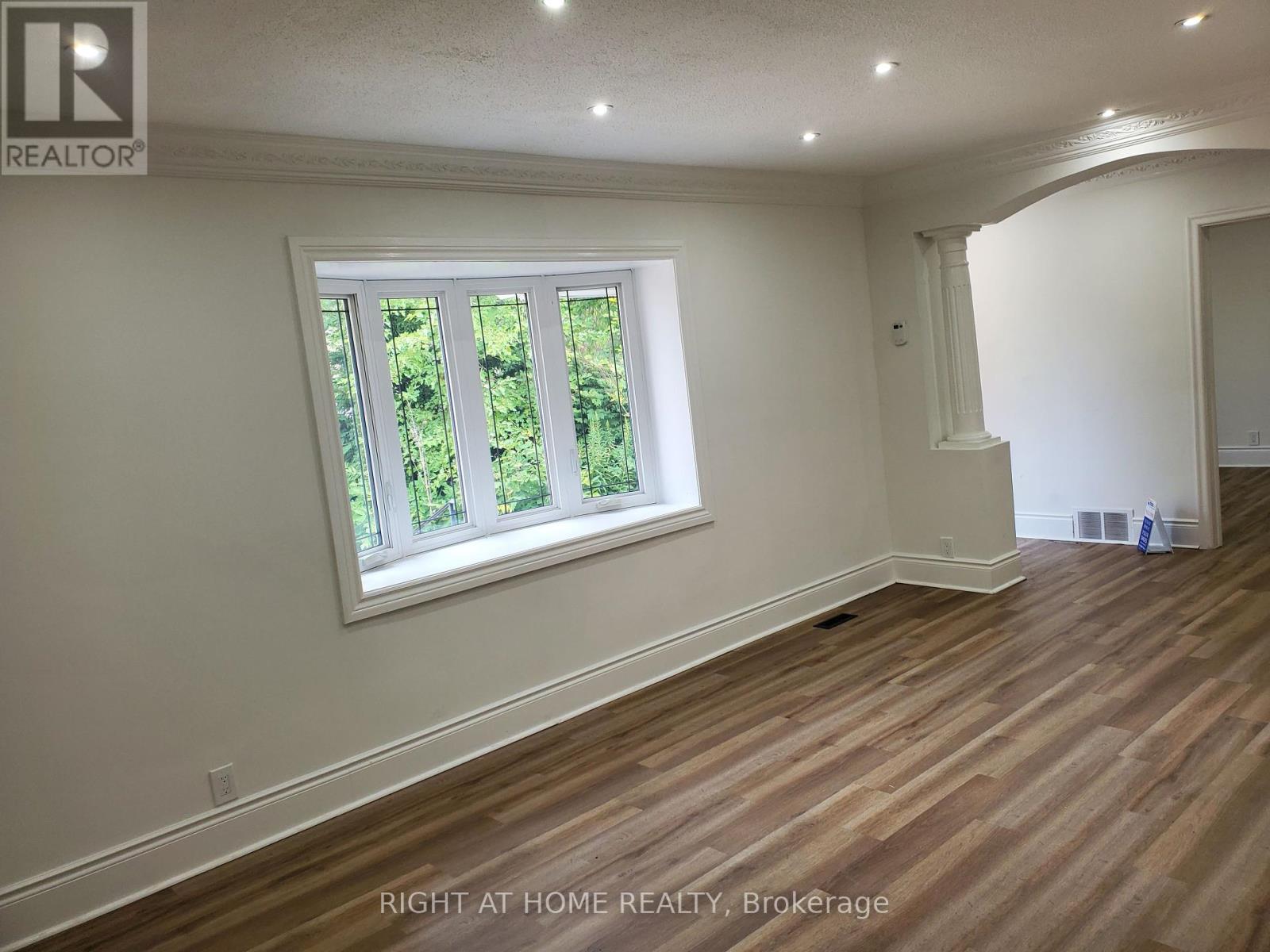 56 Don Mor Drive, Newmarket, Ontario  L3Y 1G7 - Photo 11 - N12367717