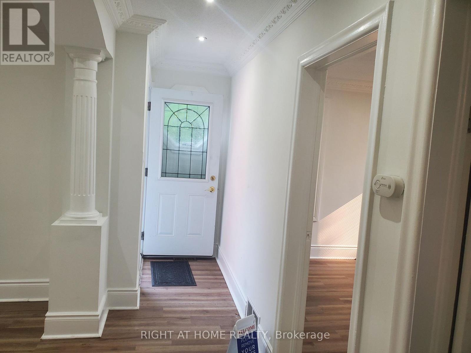 56 Don Mor Drive, Newmarket, Ontario  L3Y 1G7 - Photo 2 - N12367717