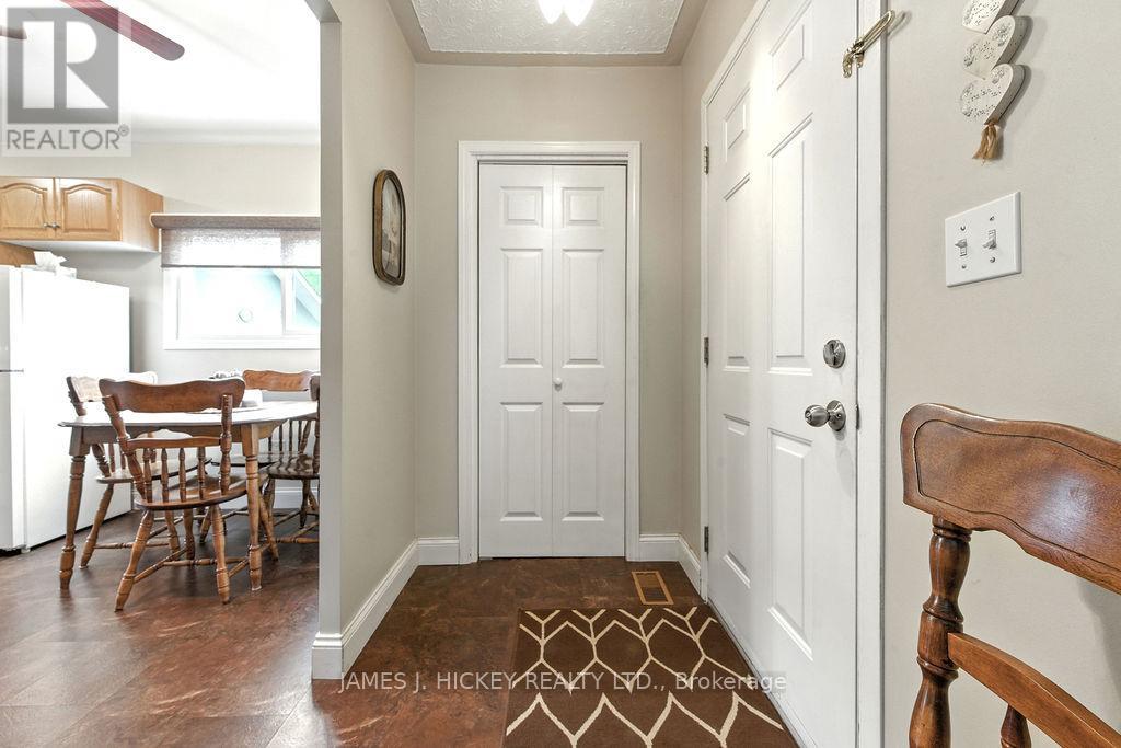 25 Laurentian Street, Deep River, Ontario  K0J 1P0 - Photo 2 - X12371517