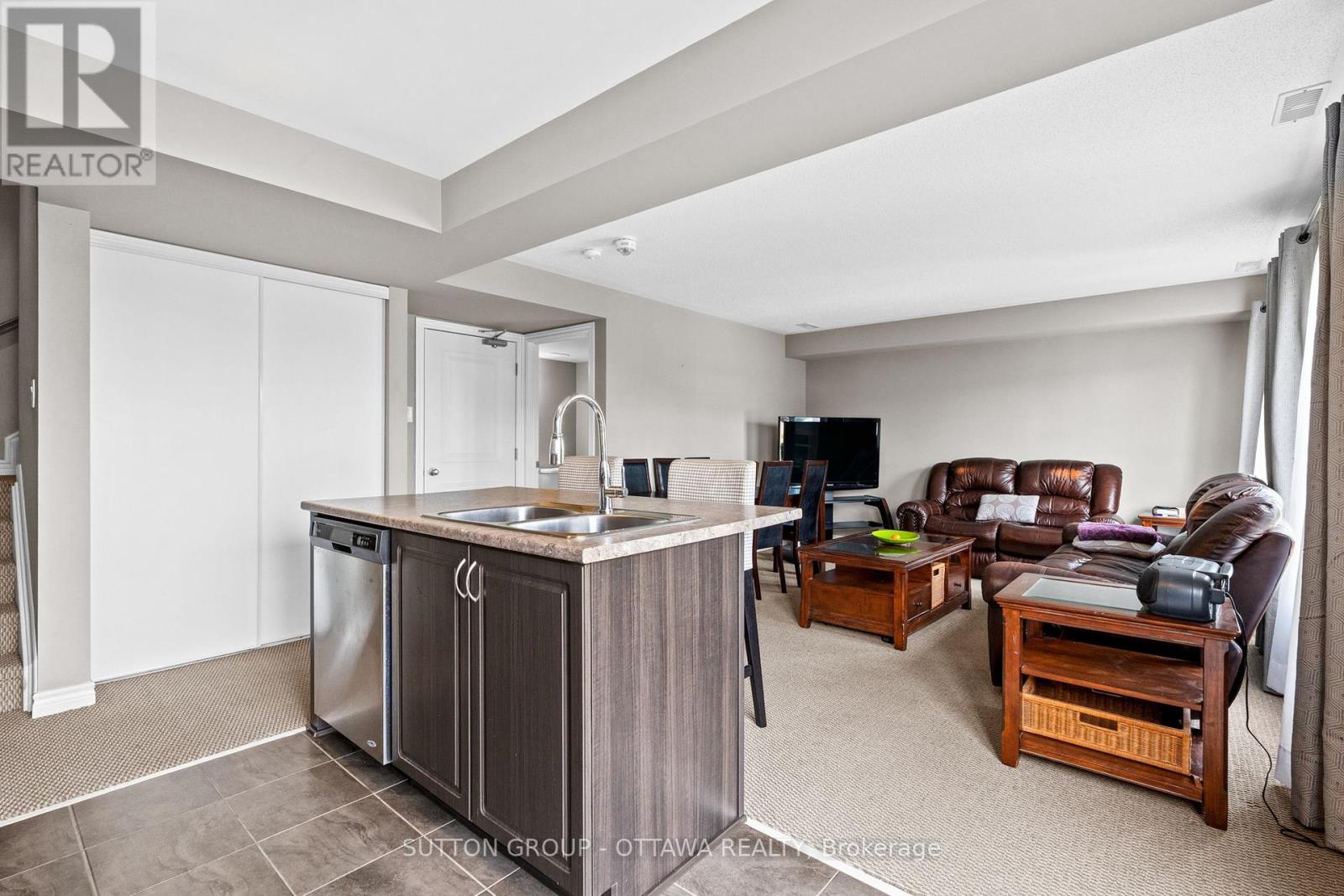 474 Clearbrook Drive, Ottawa, Ontario  K2J 5X5 - Photo 15 - X12371545