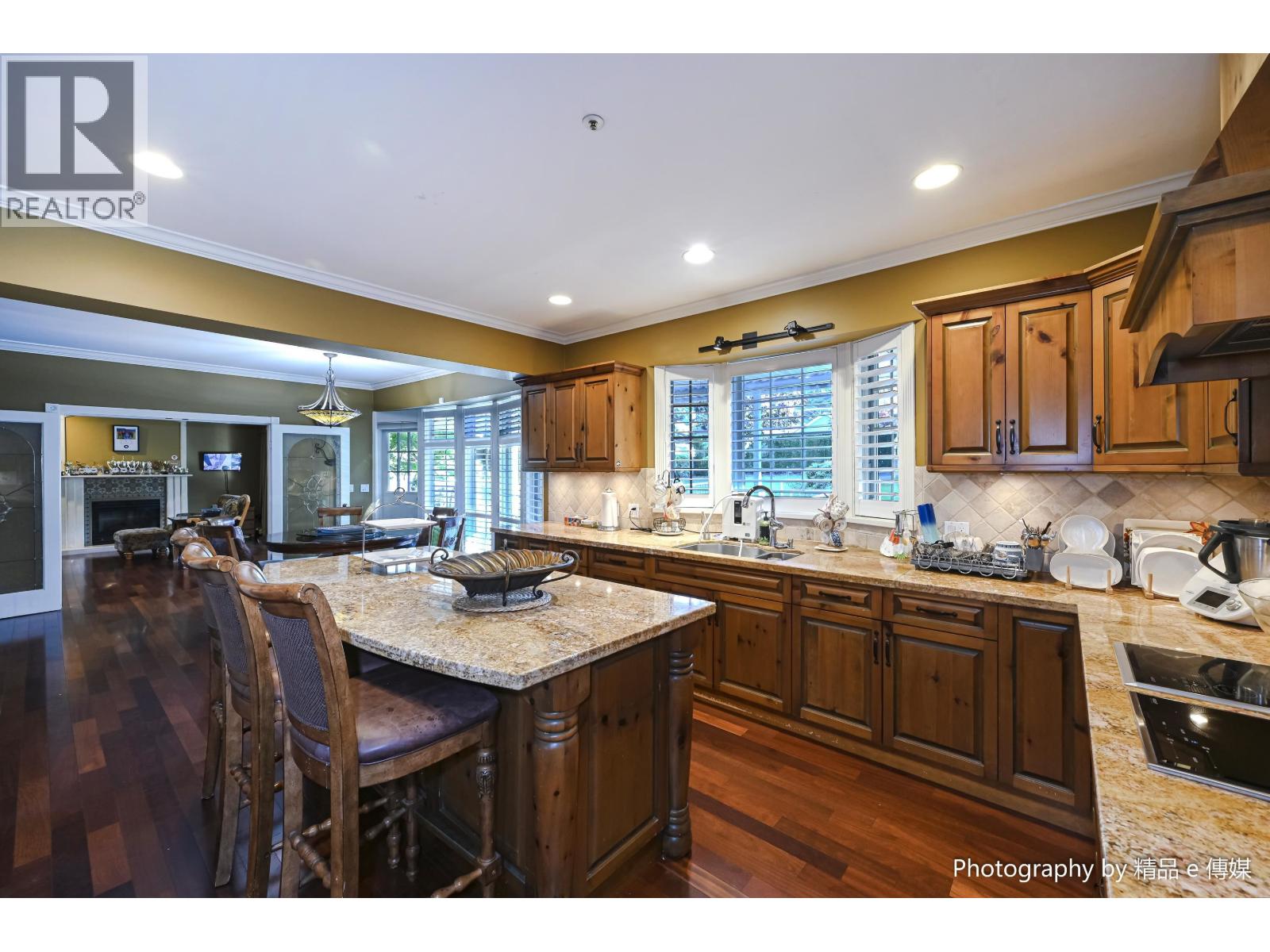 Listing Picture 10 of 24 : 1368 MINTO CRESCENT, Vancouver / 溫哥華 - 魯藝地產 Yvonne Lu Group - MLS Medallion Club Member