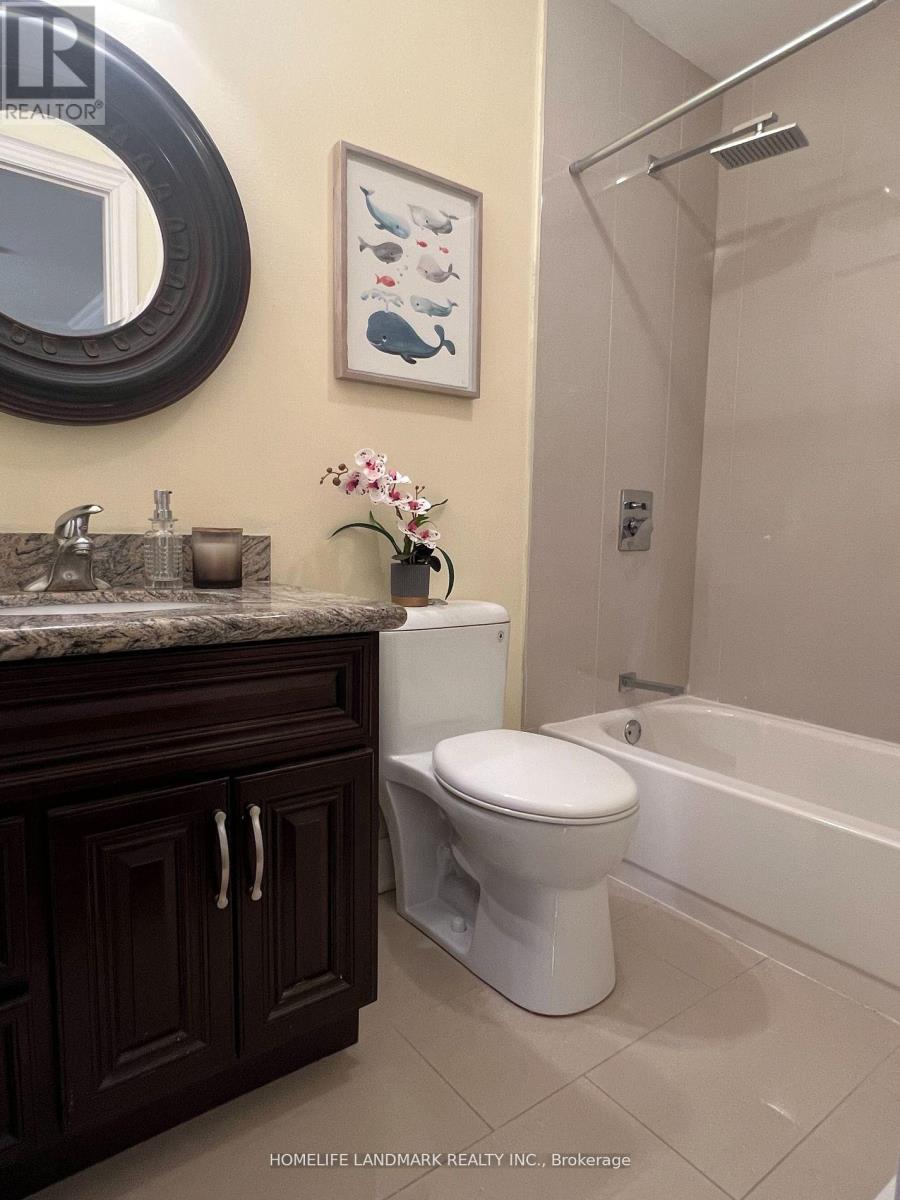 12 Clarinda Drive, Toronto, Ontario  M2K 2W7 - Photo 18 - C12371511