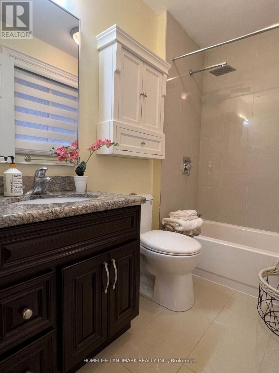 12 Clarinda Drive, Toronto, Ontario  M2K 2W7 - Photo 19 - C12371511