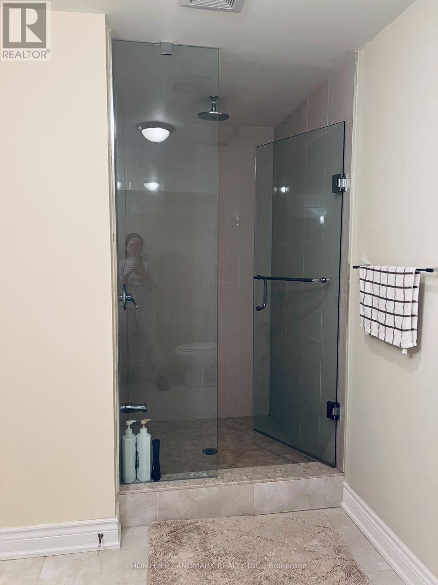 12 Clarinda Drive, Toronto, Ontario  M2K 2W7 - Photo 27 - C12371511