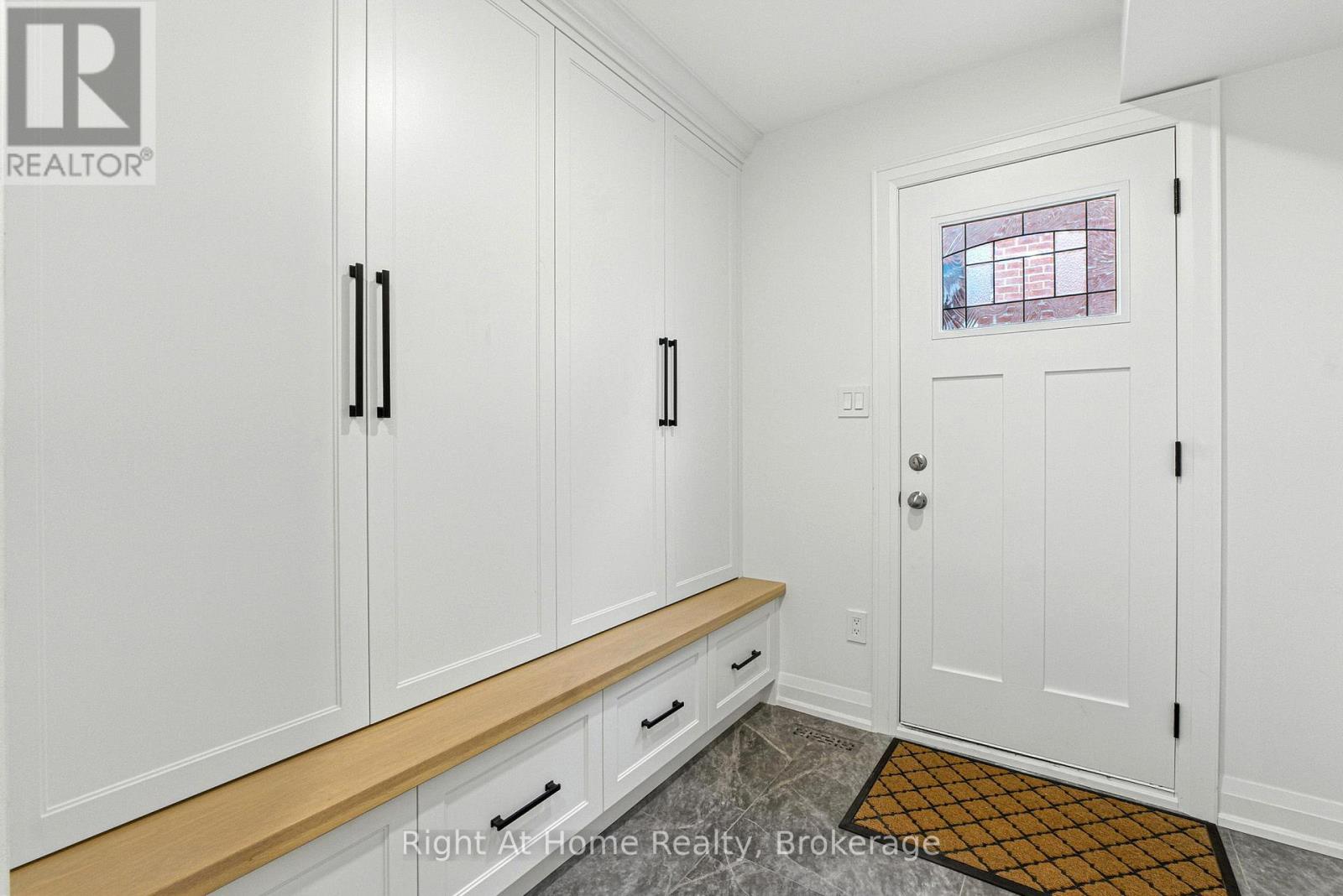 230 Poole Drive, Oakville (Ro River Oaks), Ontario  L6H 3W4 - Photo 22 - W12371389