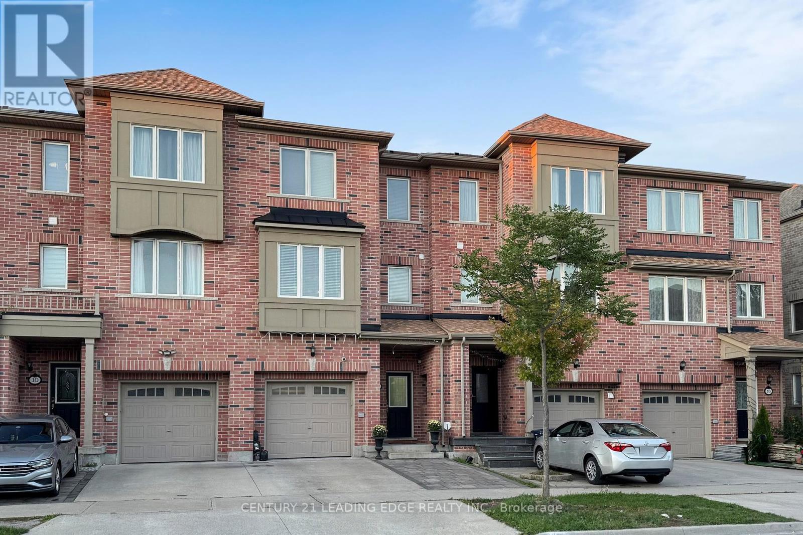 Property at 12 PRINGDALE GARDENS CIRCLE image 2