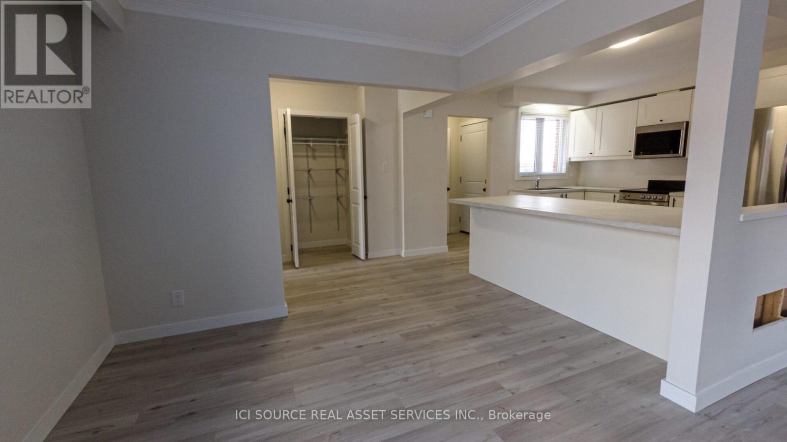 A - 200 John Street W, Bradford West Gwillimbury, Ontario  L3Z 1J5 - Photo 11 - N12371530