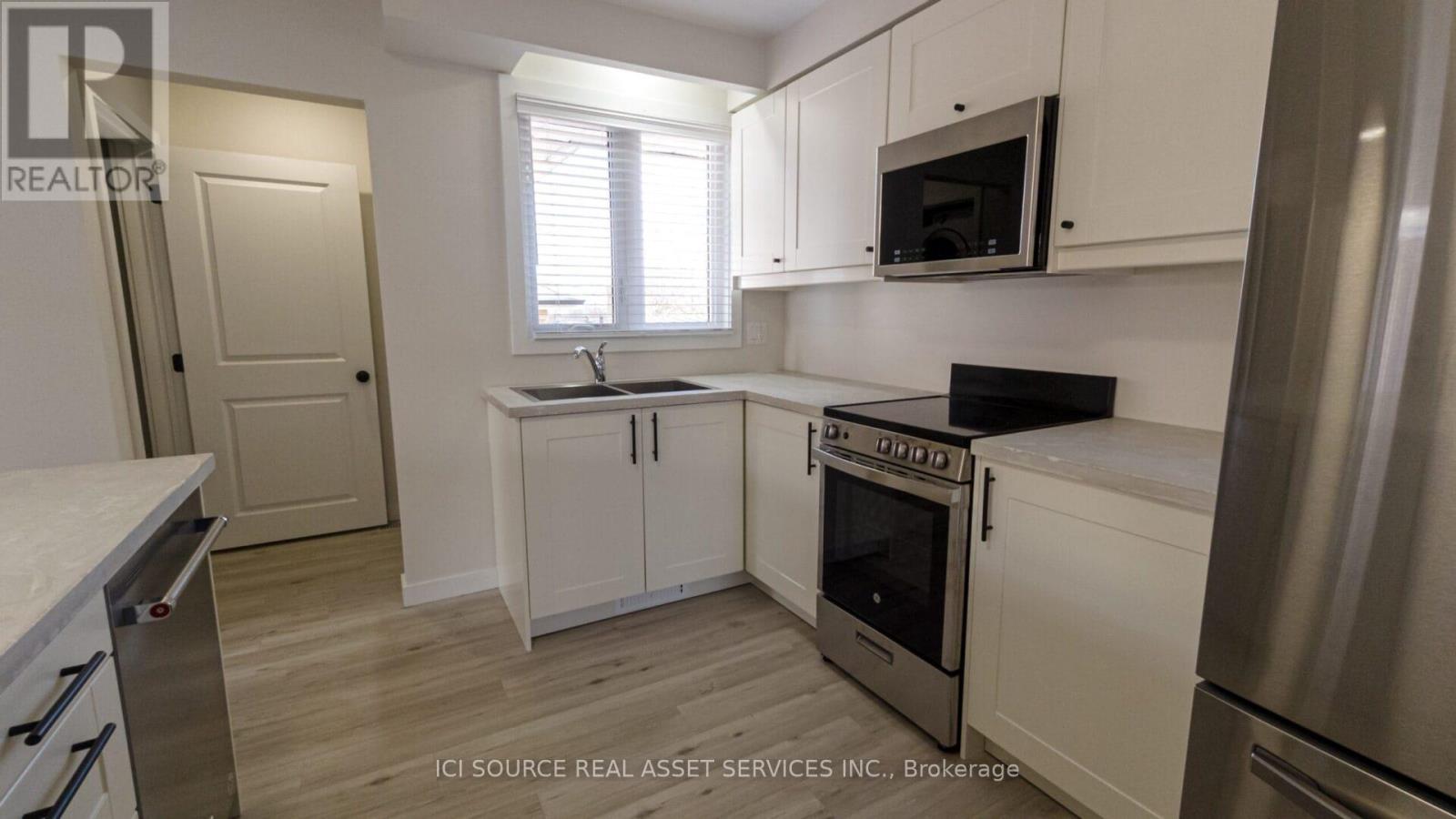 A - 200 John Street W, Bradford West Gwillimbury, Ontario  L3Z 1J5 - Photo 7 - N12371530