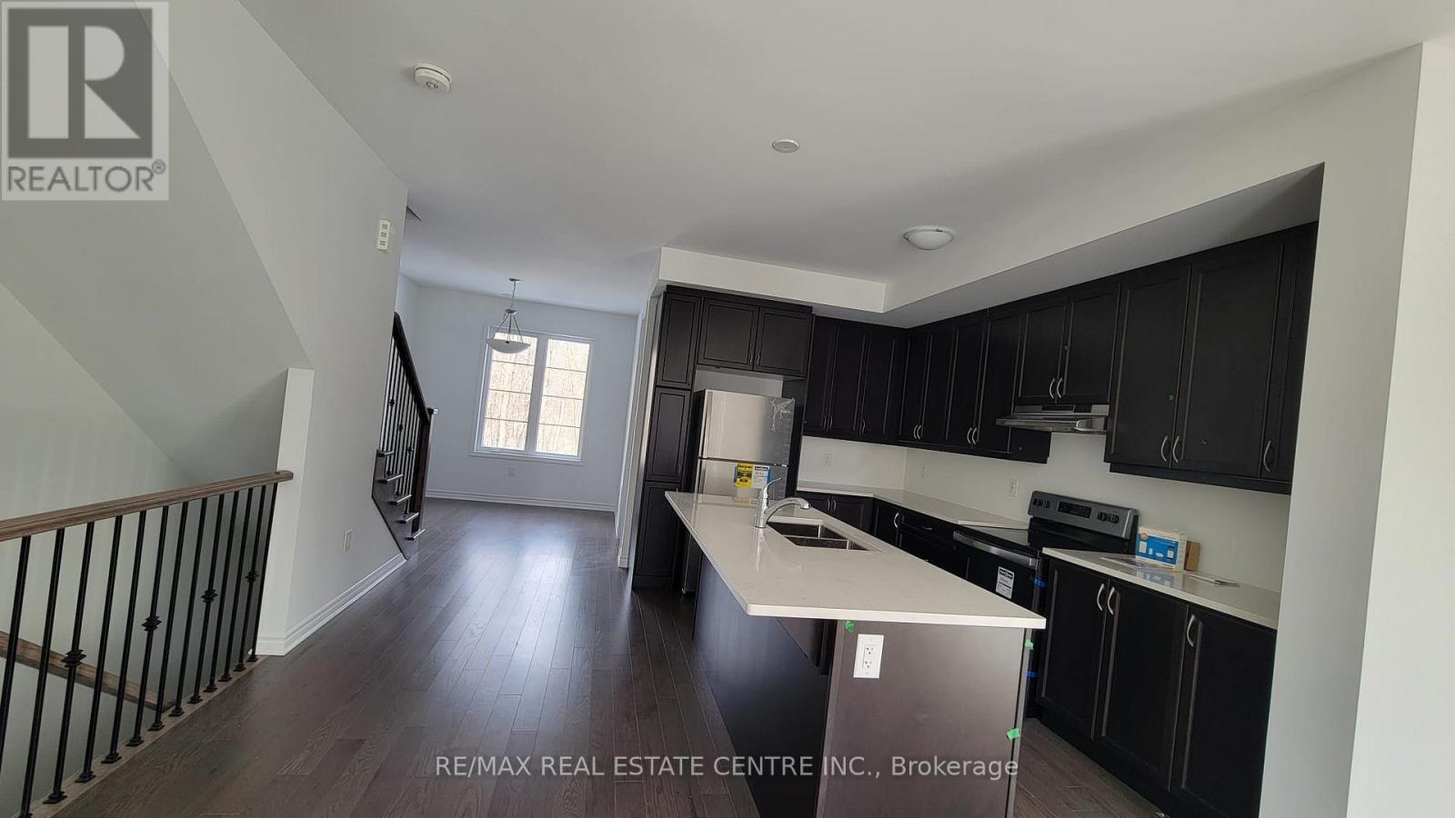 4078 Kadic Terrace, Mississauga, Ontario  L5M 2S8 - Photo 5 - W12371510