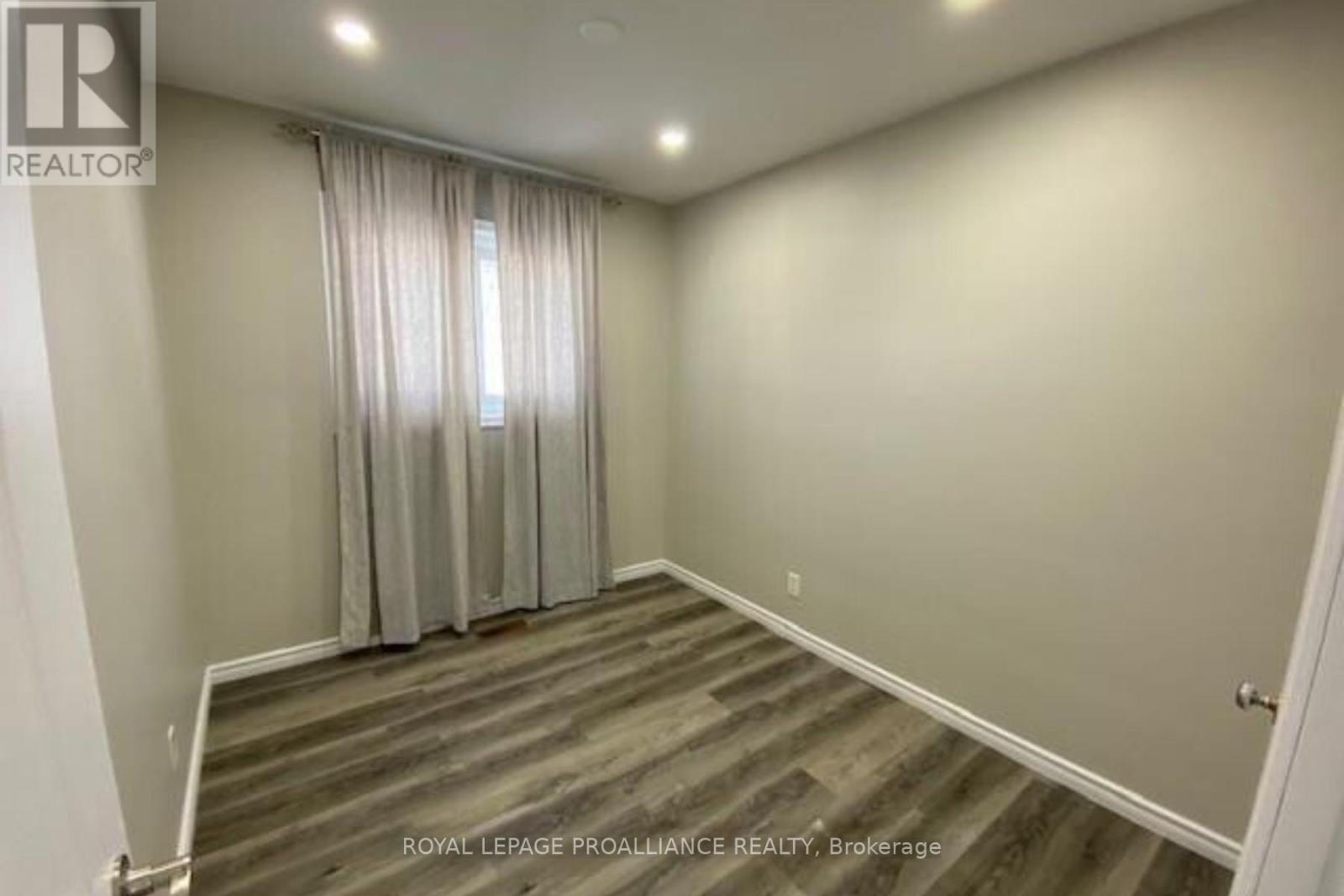 A - 44 North Park Gardens, Belleville, Ontario  K8P 2M3 - Photo 11 - X12371555