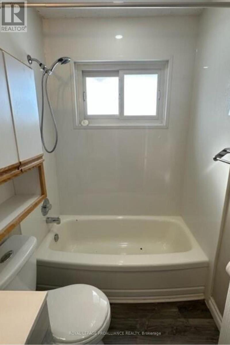 A - 44 North Park Gardens, Belleville, Ontario  K8P 2M3 - Photo 12 - X12371555