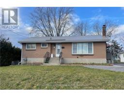 A - 44 North Park Gardens, Belleville (Belleville Ward), Ca