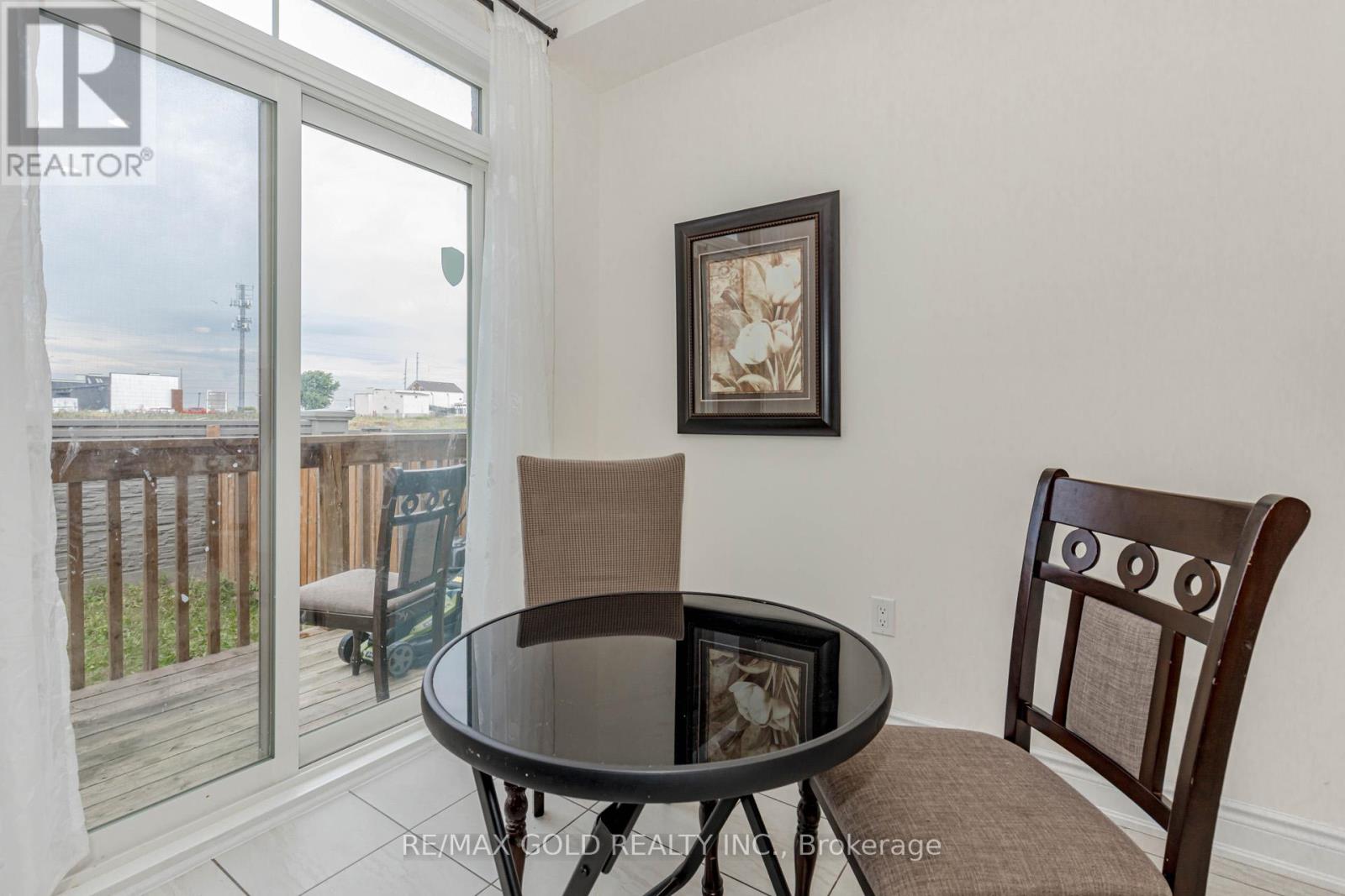 34 Folgate Crescent, Brampton (Sandringham-Wellington North), Ontario  L6R 0B3 - Photo 16 - W12369436