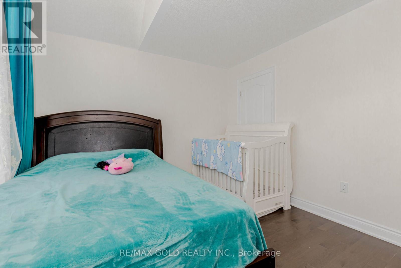 34 Folgate Crescent, Brampton (Sandringham-Wellington North), Ontario  L6R 0B3 - Photo 34 - W12369436