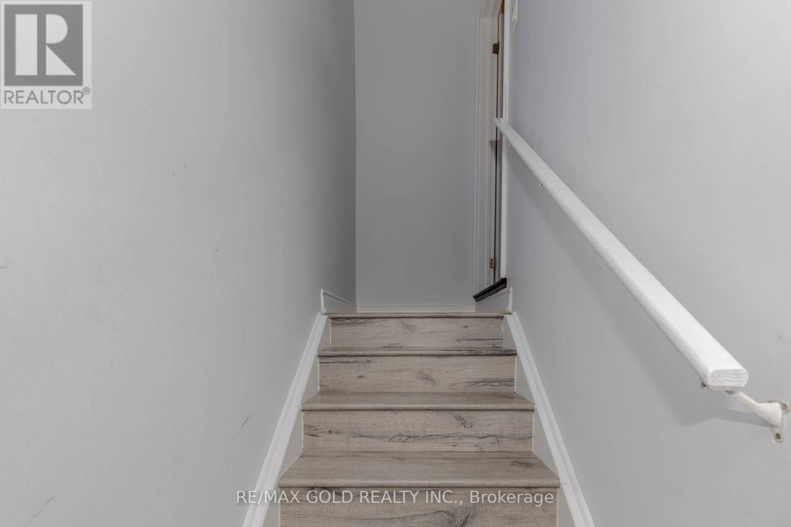 34 Folgate Crescent, Brampton (Sandringham-Wellington North), Ontario  L6R 0B3 - Photo 36 - W12369436