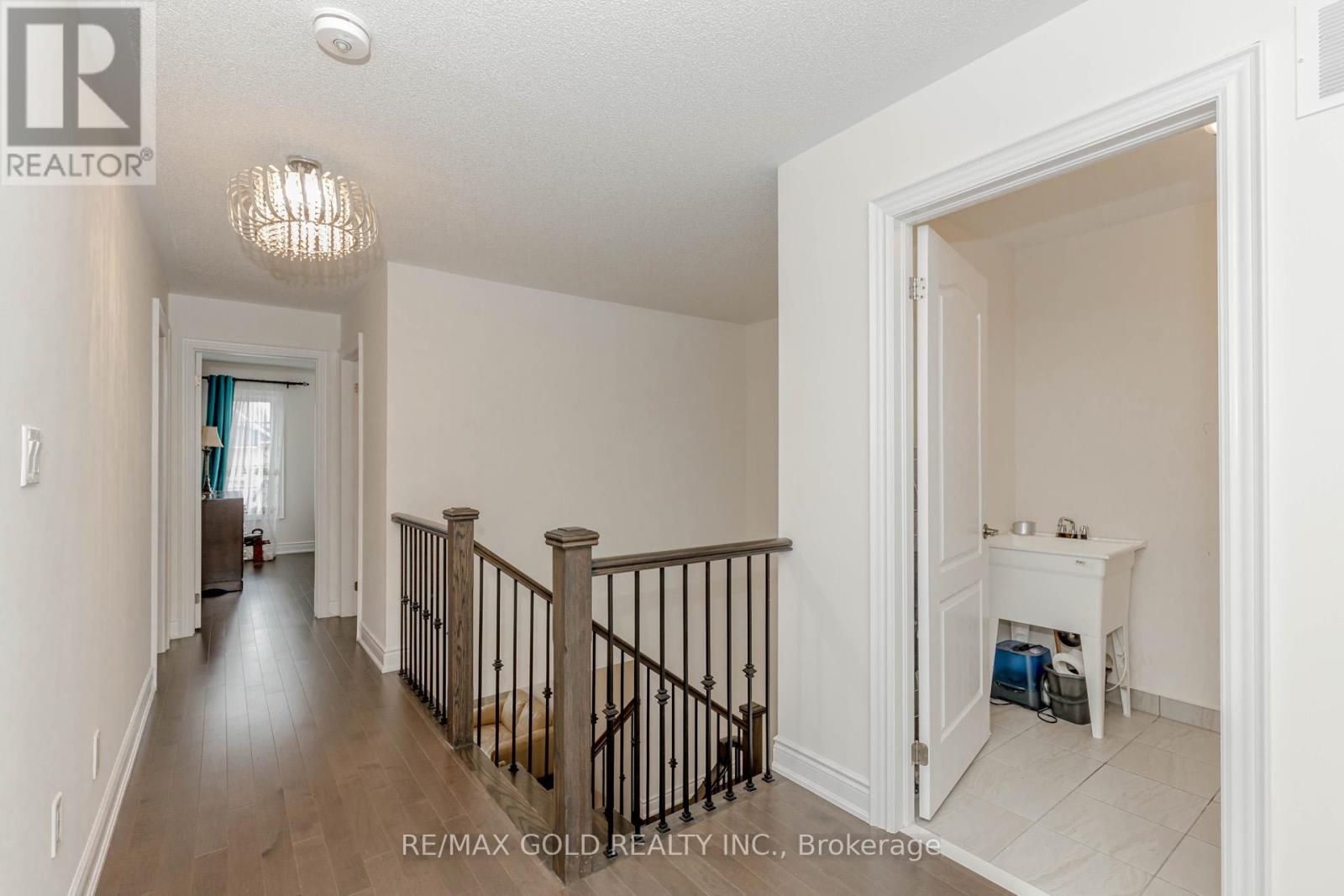 34 Folgate Crescent, Brampton (Sandringham-Wellington North), Ontario  L6R 0B3 - Photo 28 - W12369436