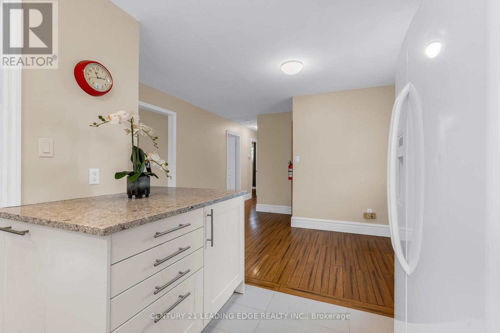 636 Crescent Road, Fort Erie, Ontario  L2A 4P8 - Photo 11 - X12371525