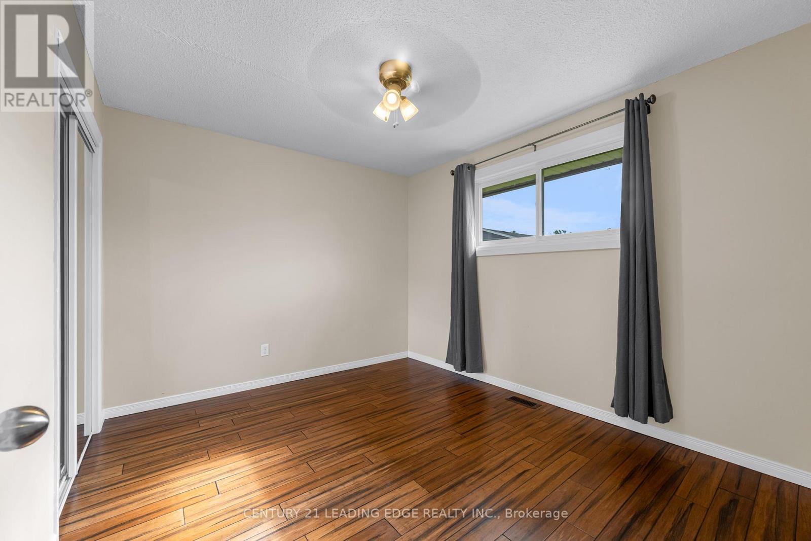 636 Crescent Road, Fort Erie, Ontario  L2A 4P8 - Photo 18 - X12371525