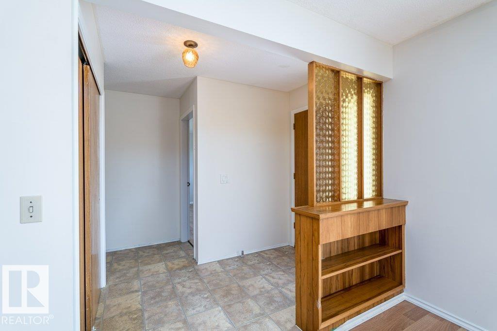9508 147 Av Nw, Edmonton, Alberta  T5E 2K6 - Photo 3 - E4455420