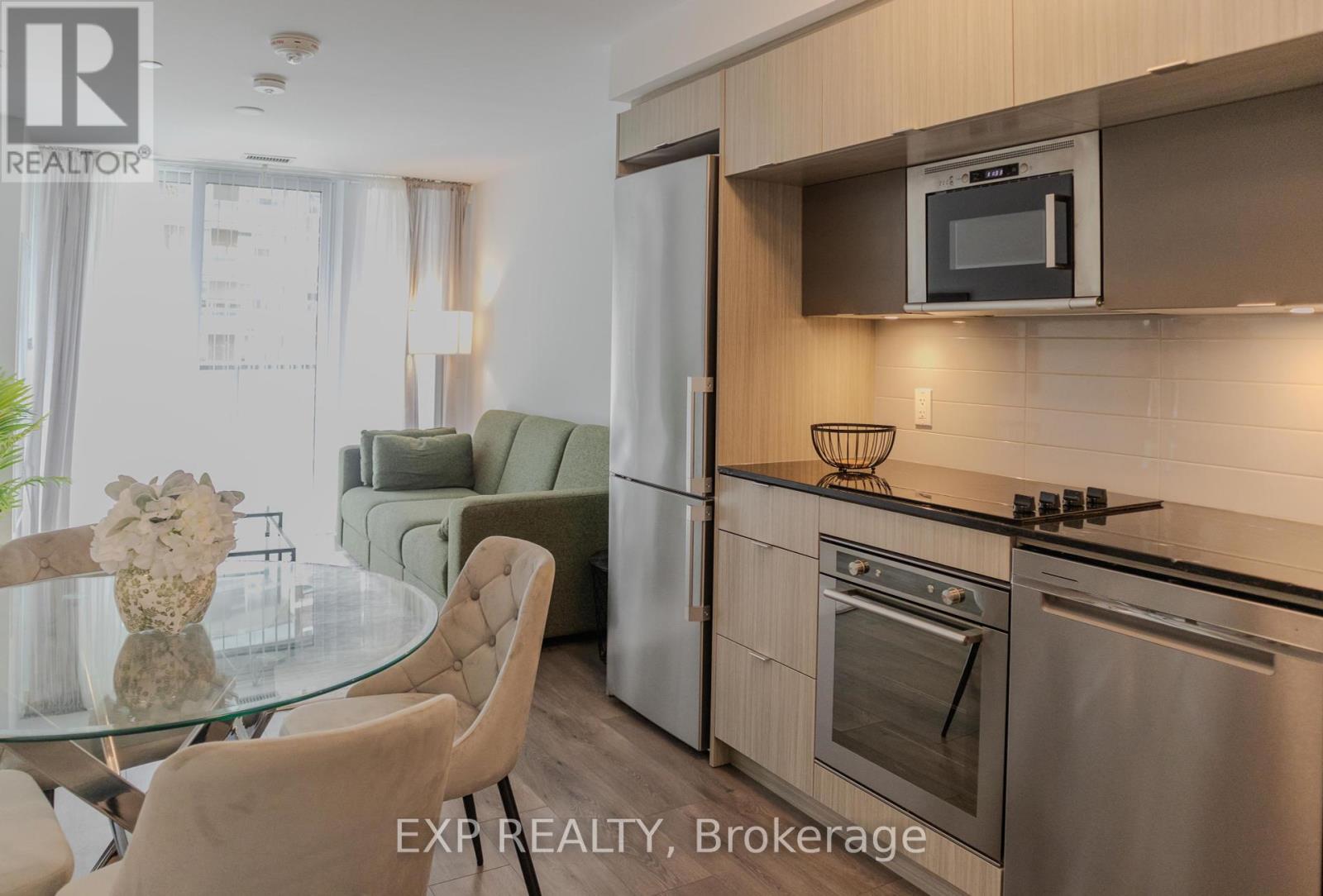 519 - 585 Bloor Street E, Toronto, Ontario  M4W 0B3 - Photo 3 - C12371561