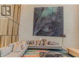 519 - 585 BLOOR STREET E, Toronto, Ontario