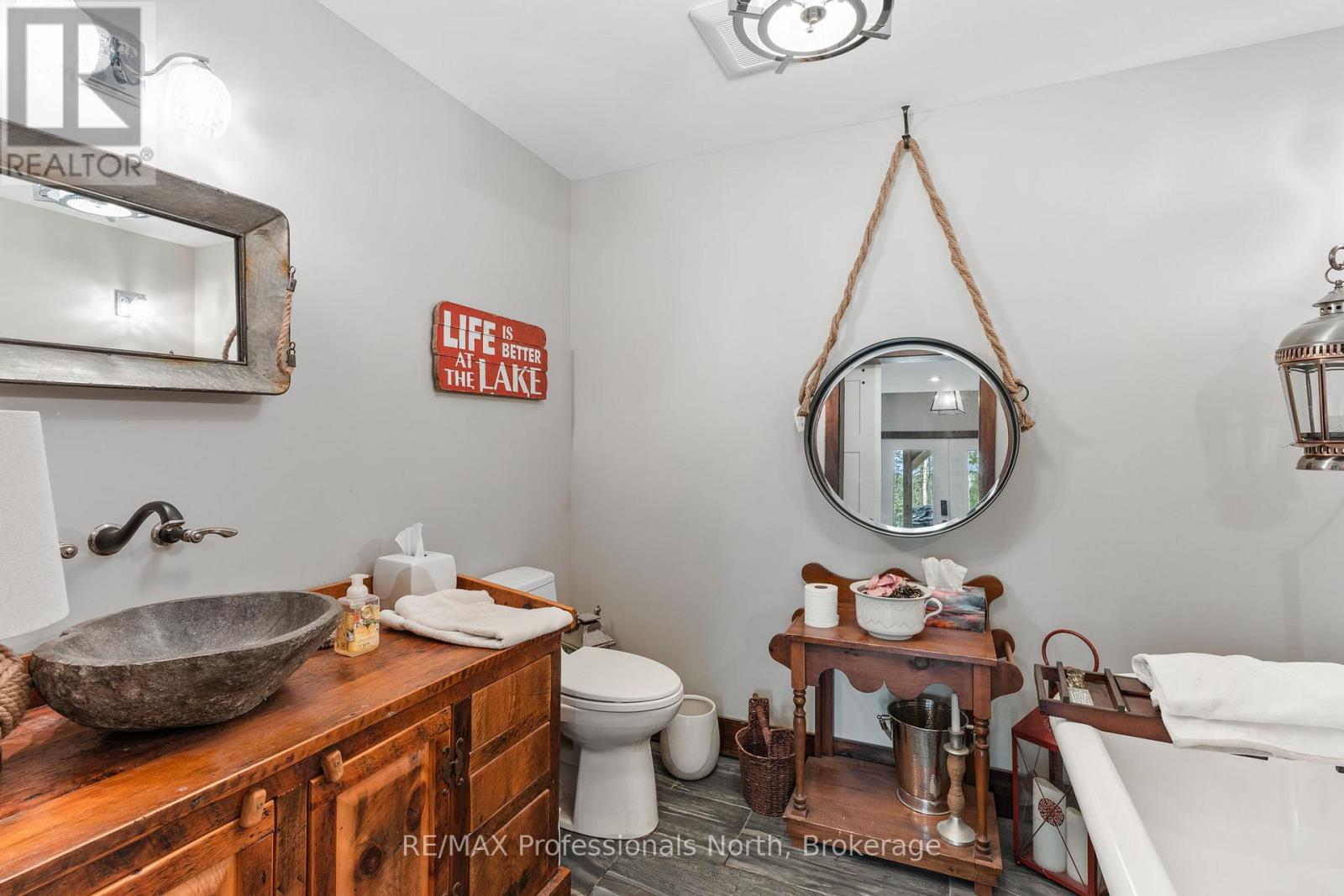 1167 Eagle Lake Road, Dysart Et Al, Ontario  K0M 1S0 - Photo 33 - X12194874