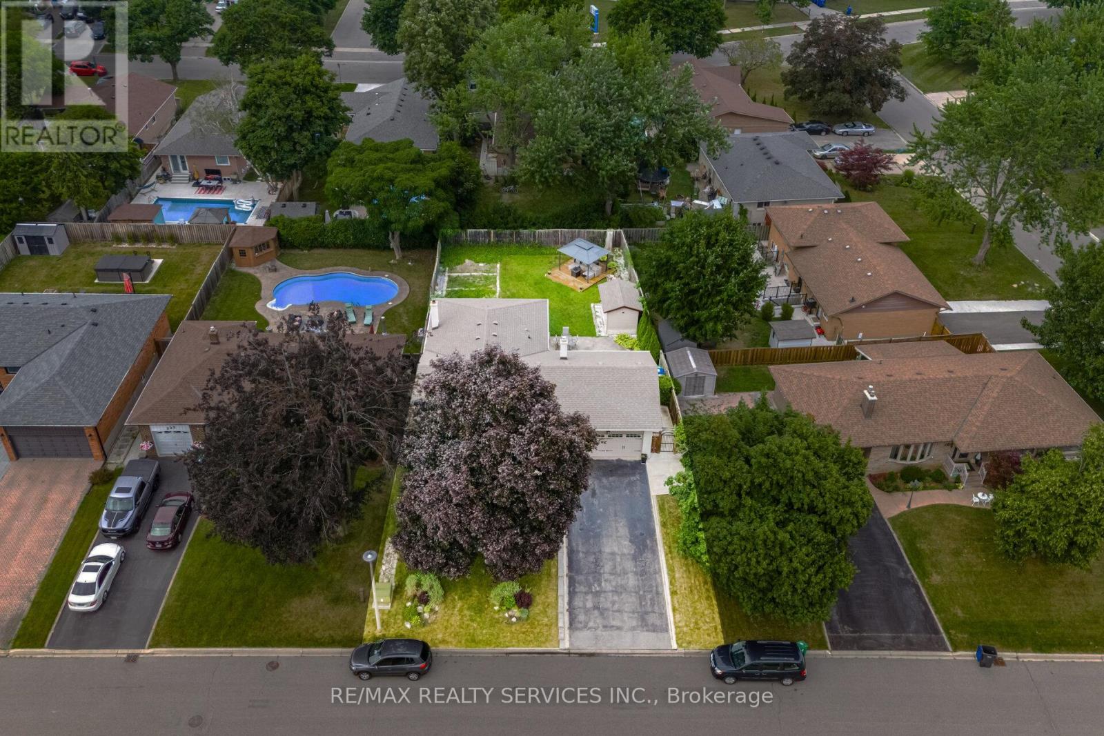 234 Elizabeth Street S, Brampton, Ontario  L6Y 1S1 - Photo 5 - W12371573