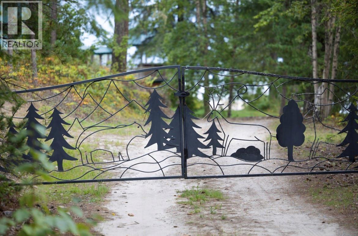 3242 Highway 23, Nakusp, British Columbia  V0G 1R1 - Photo 16 - 10360393