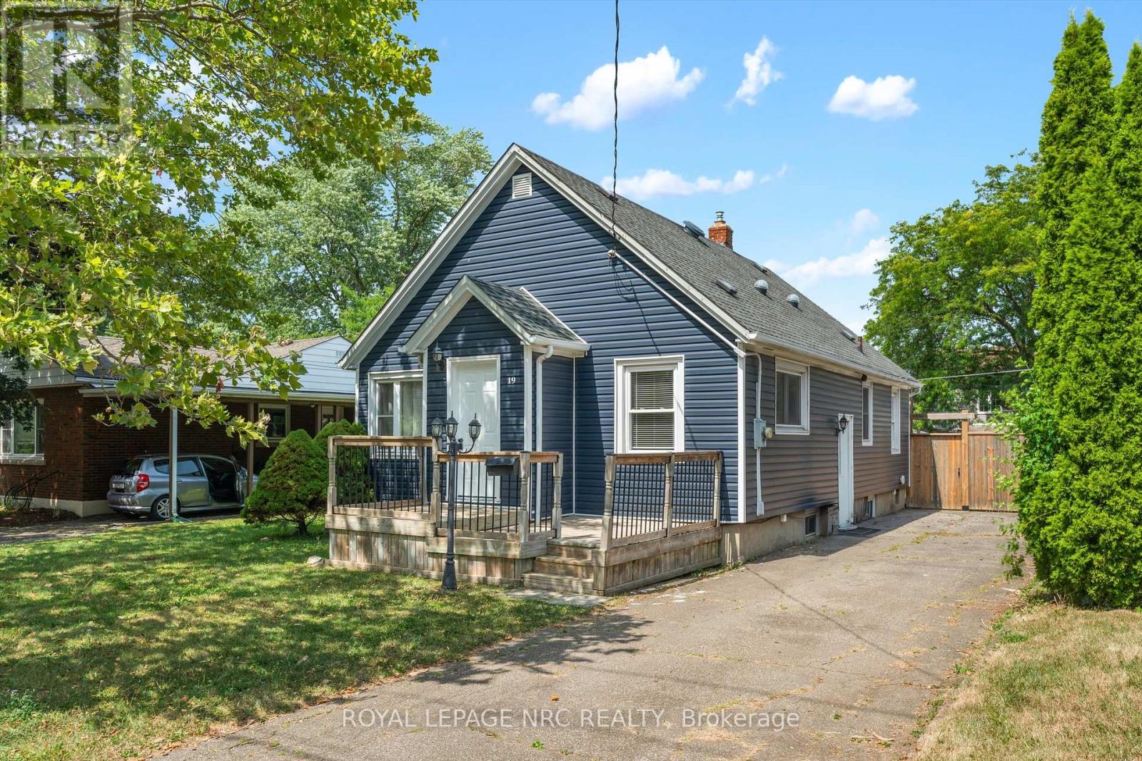 19 SEYMOUR AVENUE, St. Catharines, Ontario