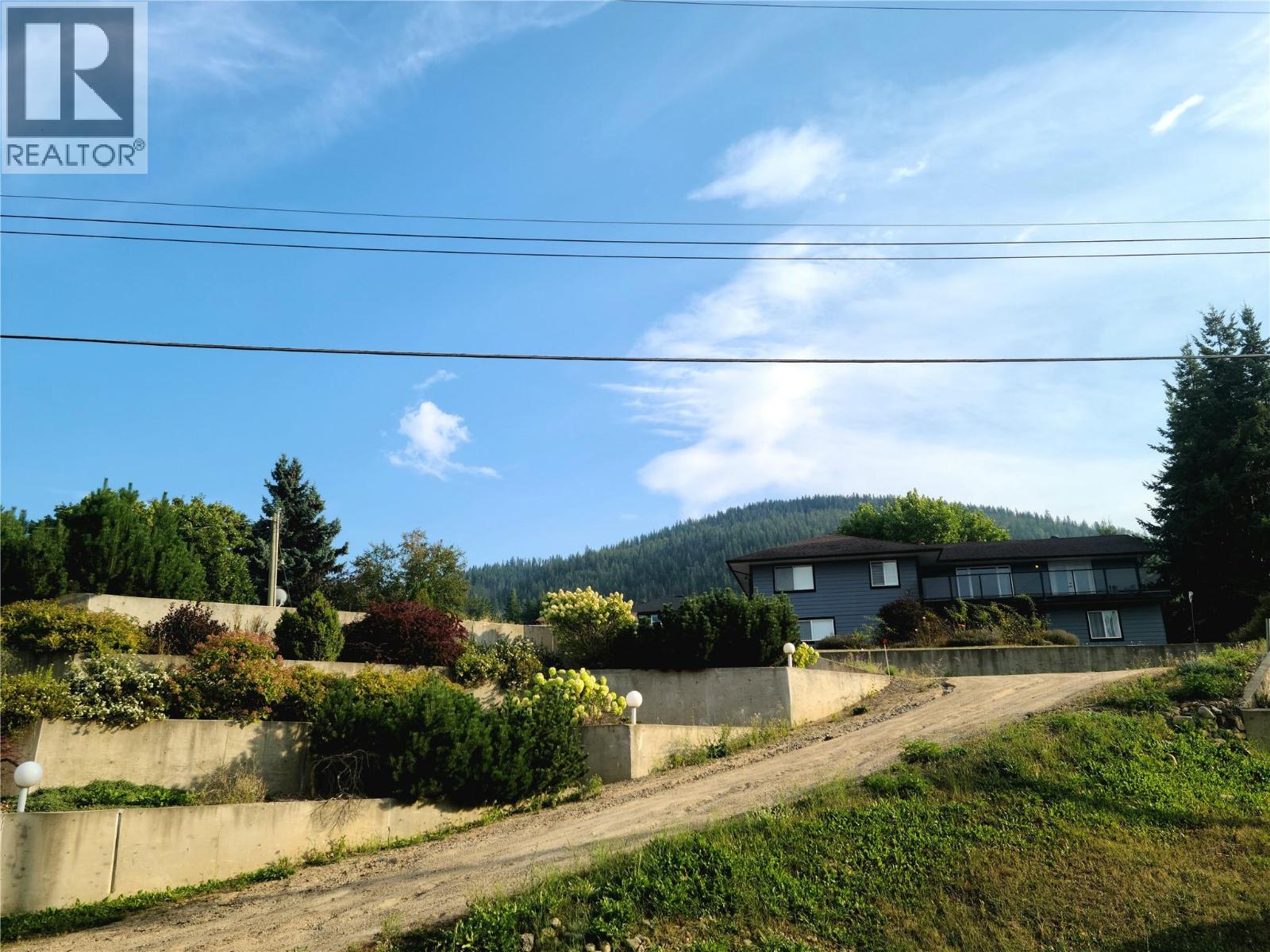1350 13 Avenue SE, Salmon Arm, British Columbia