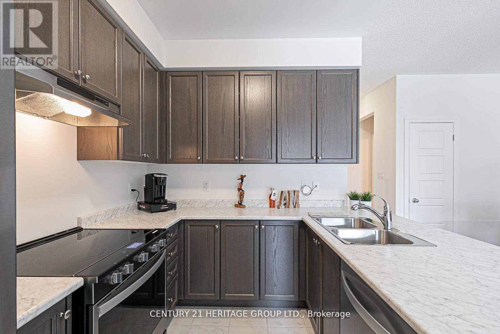 50 Delano Way, Newmarket, Ontario  L3X 0L4 - Photo 11 - N12371580