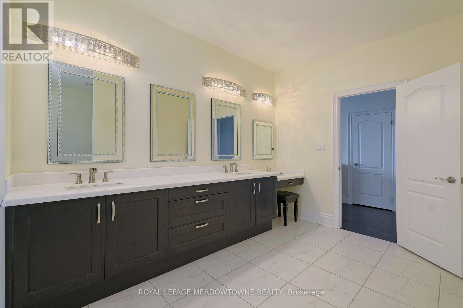 1 Royal West Drive, Brampton, Ontario  L6X 2X3 - Photo 22 - W12371615