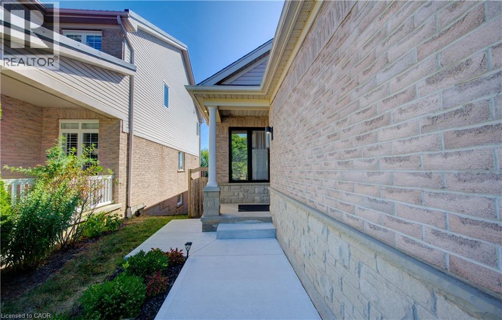 366 Pine Valley Drive, Kitchener, Ontario  N2P 2V4 - Photo 4 - 40762546