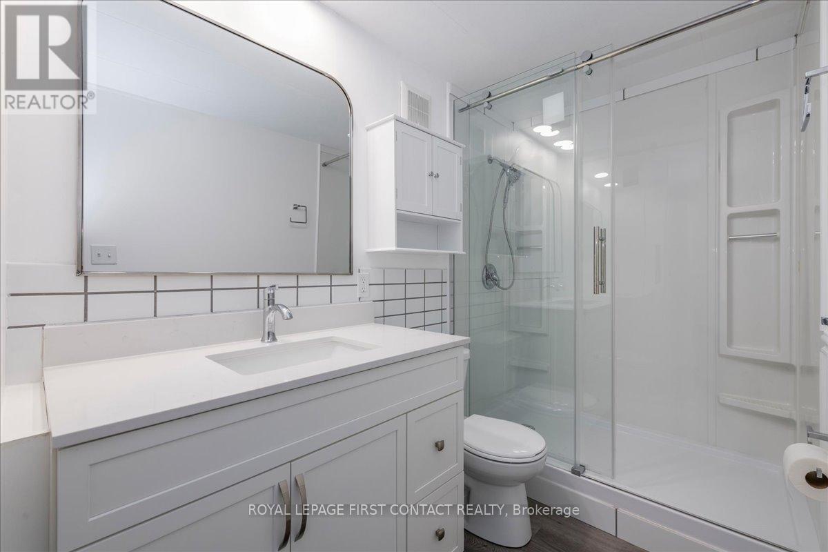 25 Hawthorne Drive, Innisfil, Ontario  L9S 1P1 - Photo 19 - N12371630