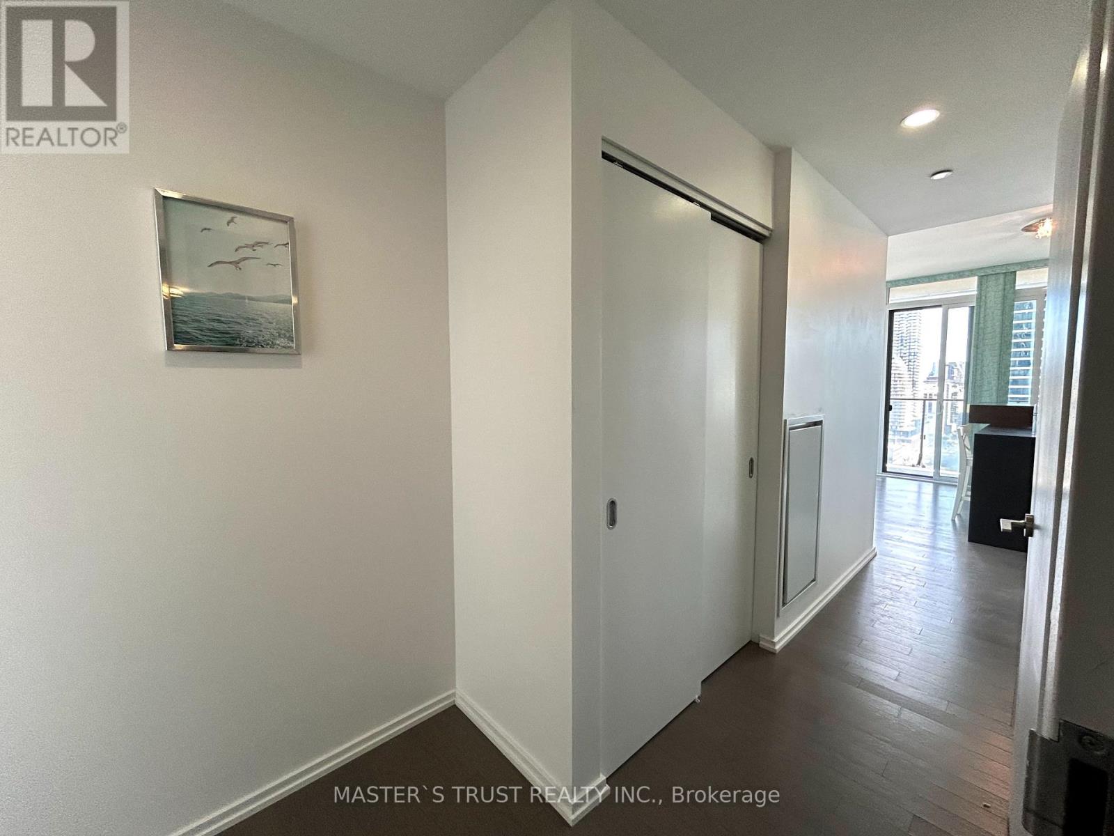 1702 - 75 St Nicholas Street, Toronto, Ontario  M4Y 0A5 - Photo 13 - C12371502