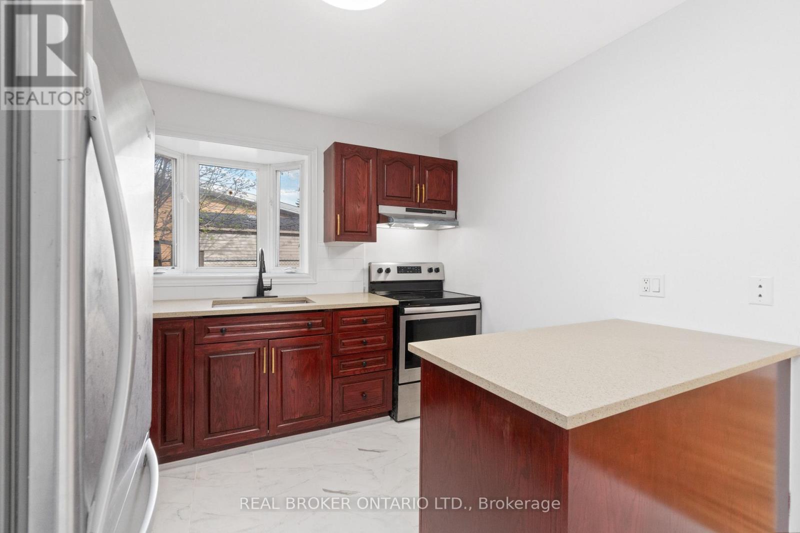 3 A Southpark Drive, Ottawa, Ontario  K1B 3B8 - Photo 18 - X12371686