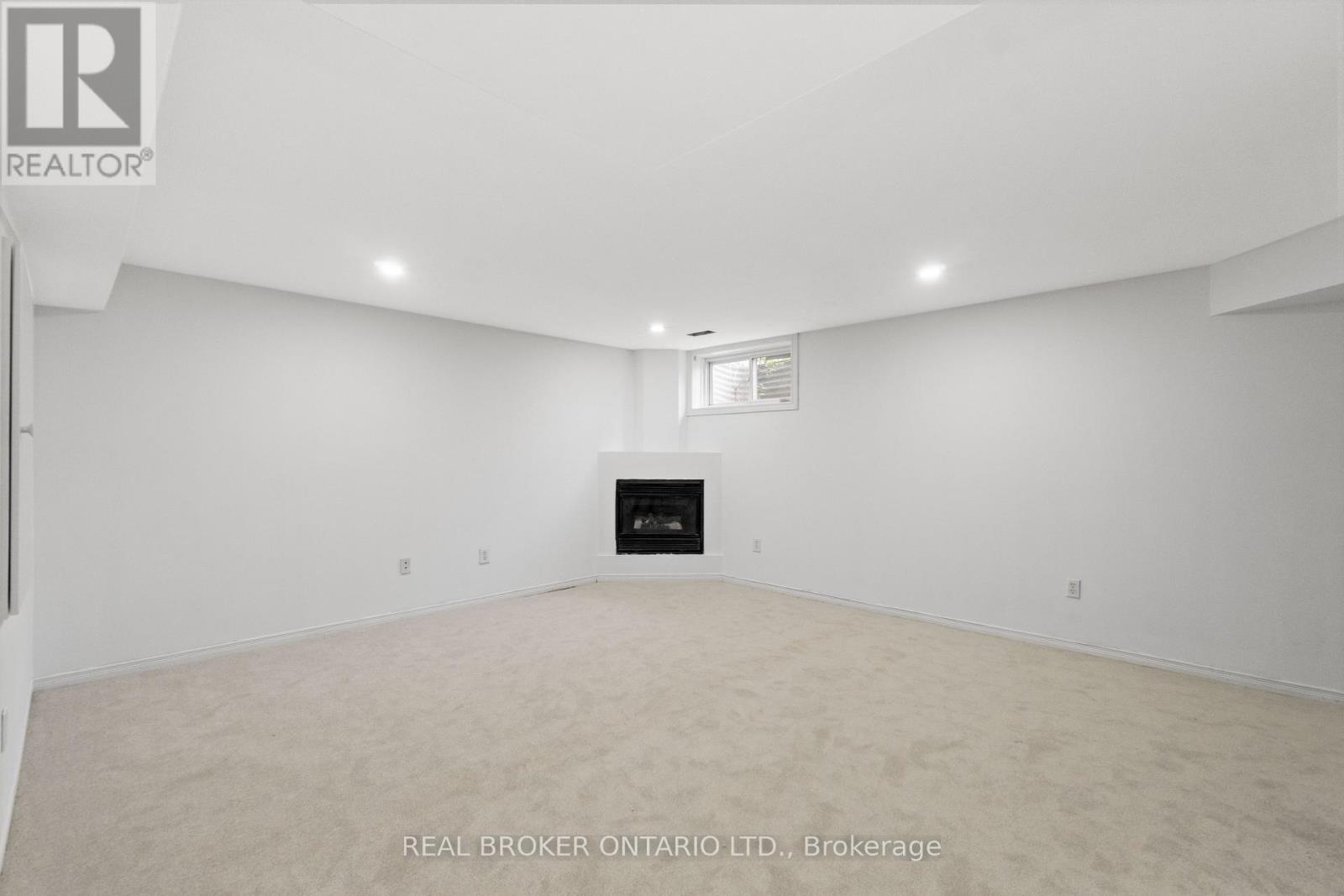 3 A Southpark Drive, Ottawa, Ontario  K1B 3B8 - Photo 39 - X12371686